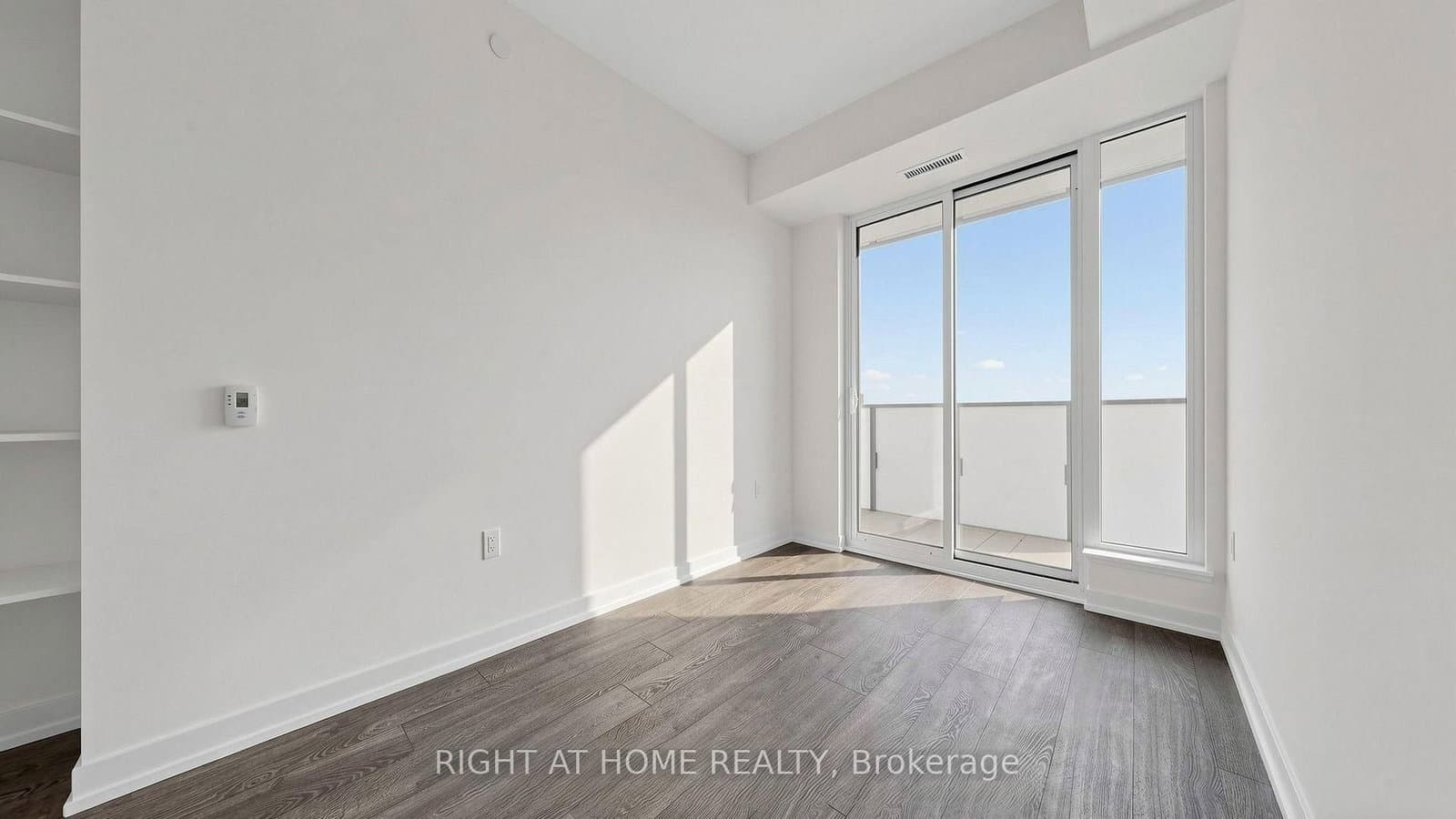 8 OLYMPIC GARDEN Drive, Unit S2702 thumbnail 11