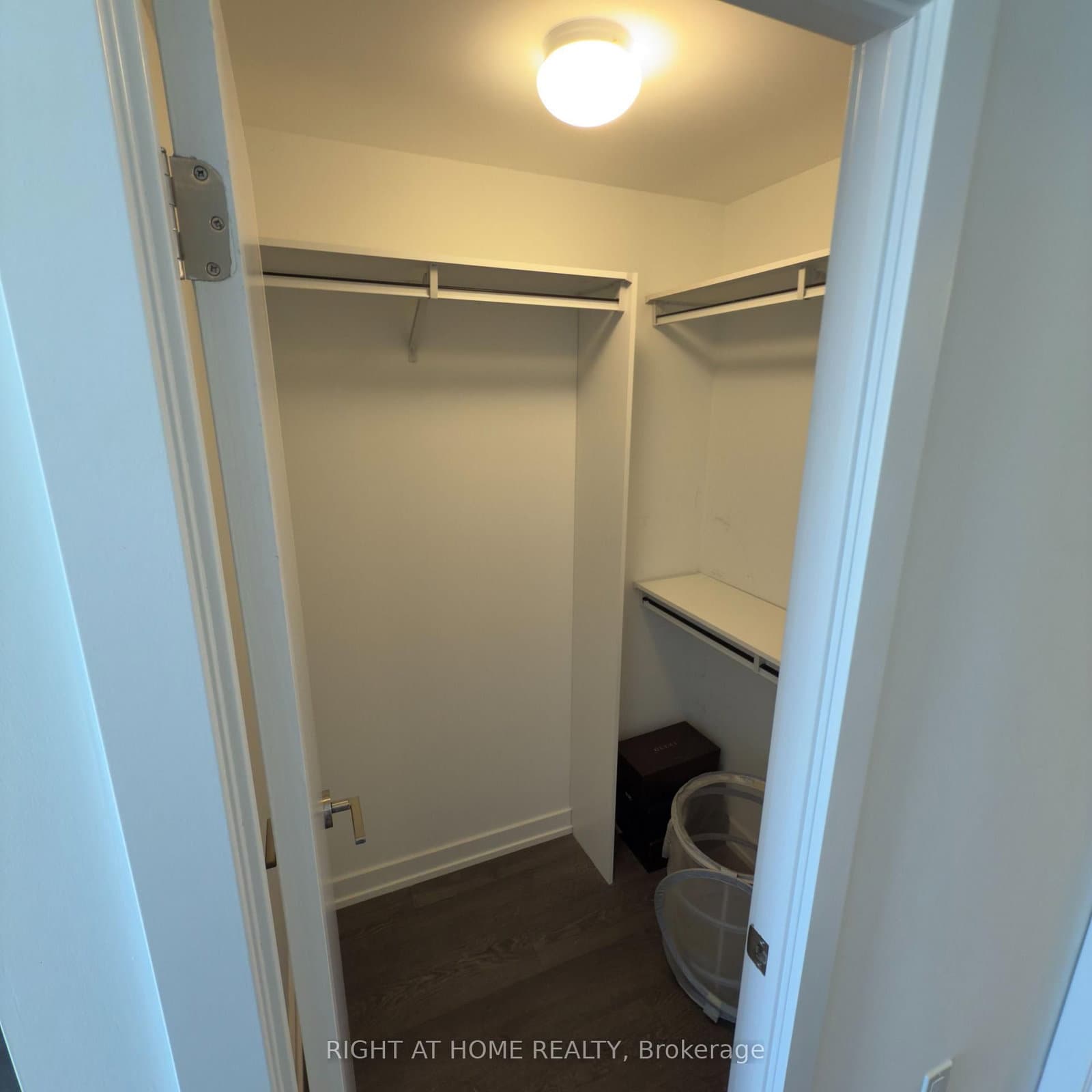 8 OLYMPIC GARDEN Drive, Unit S2702 thumbnail 12