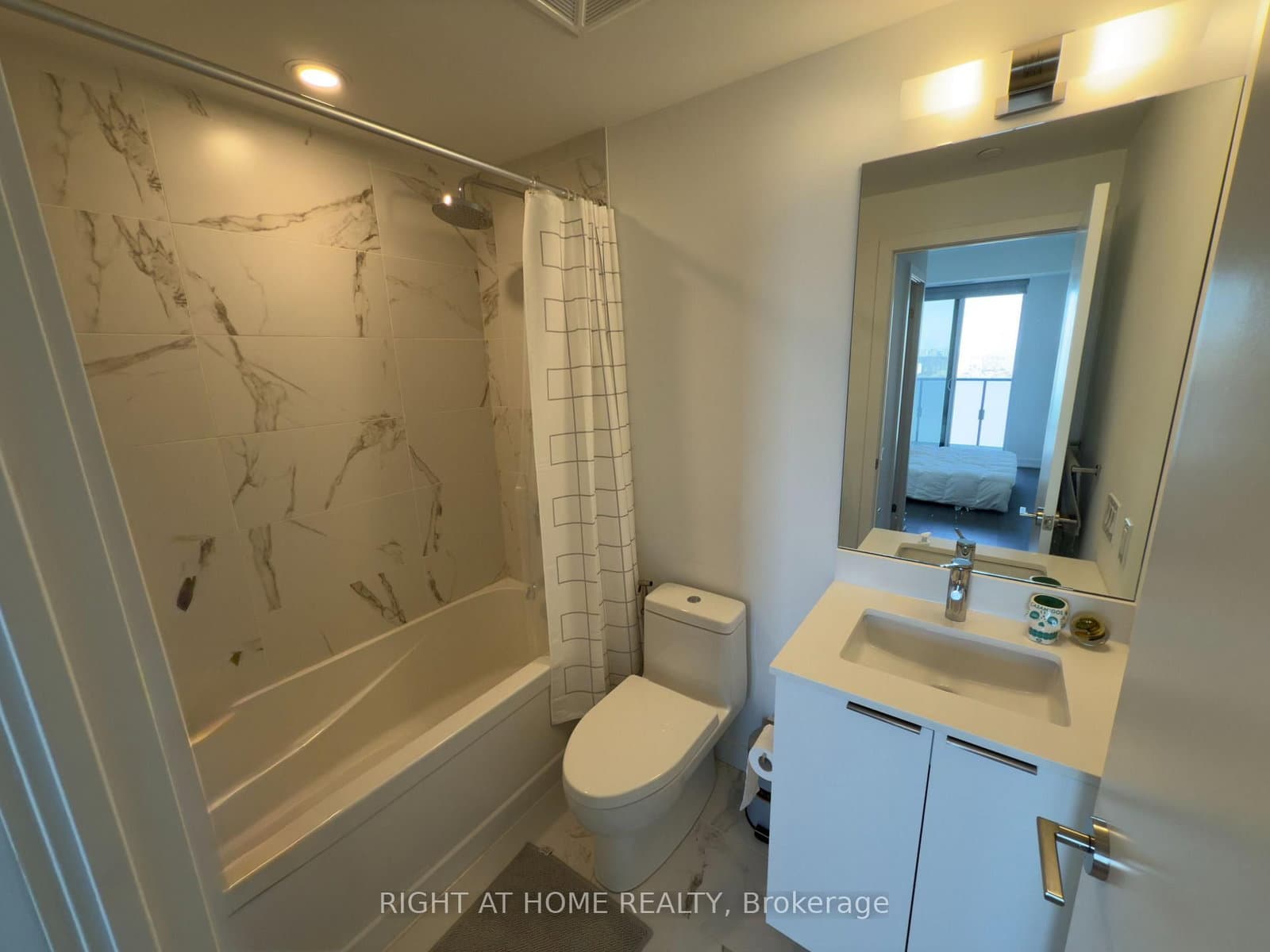 8 OLYMPIC GARDEN Drive, Unit S2702 thumbnail 13