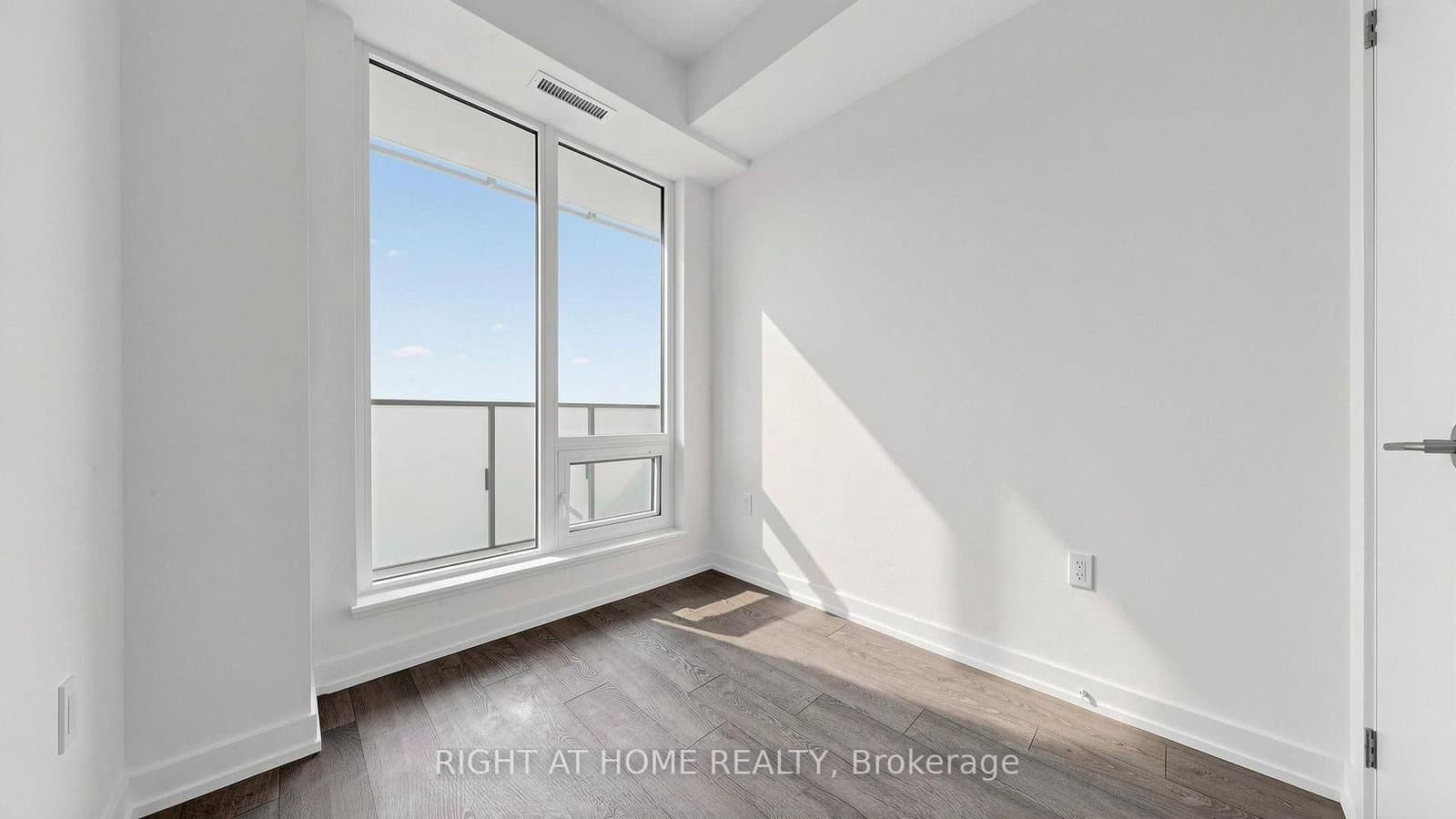 8 OLYMPIC GARDEN Drive, Unit S2702 thumbnail 17