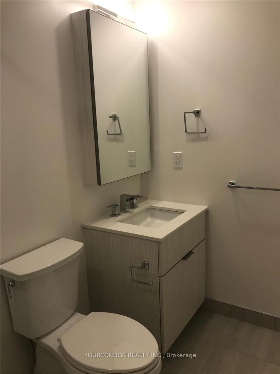 25 Richmond Street E, Unit 1114 thumbnail 8