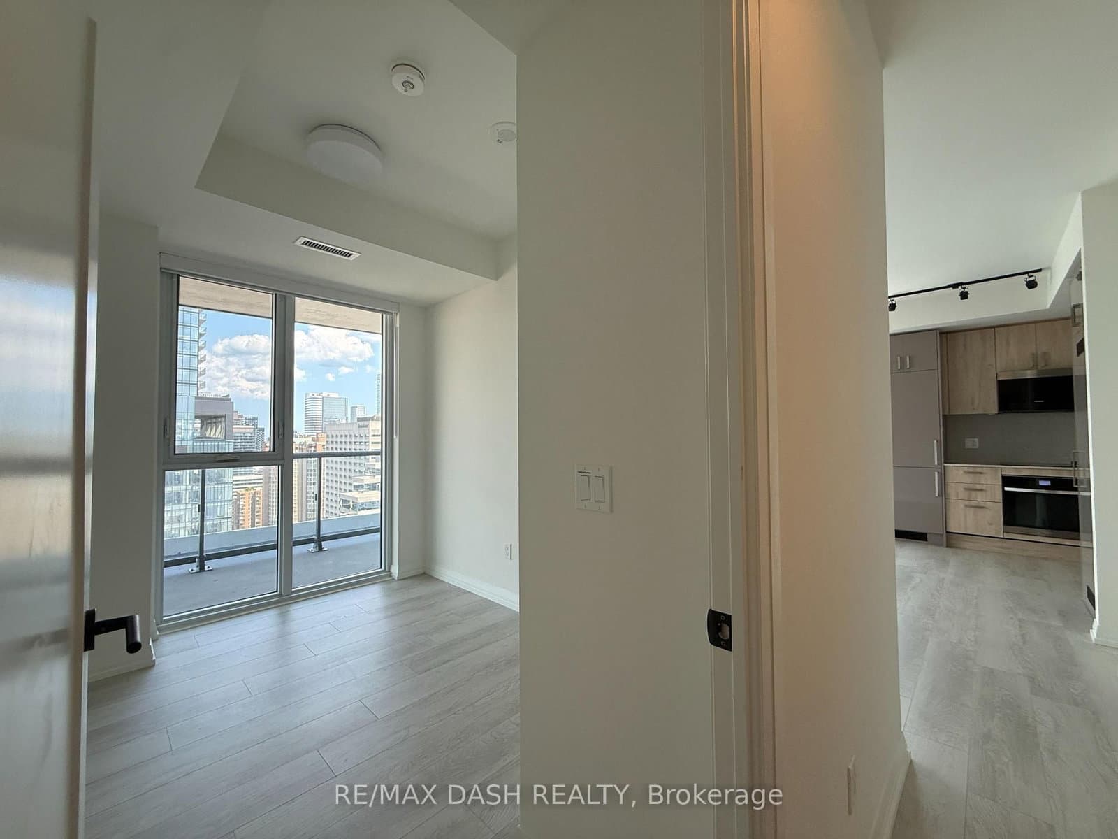 280 Dundas Street W, Unit 2505 thumbnail 12