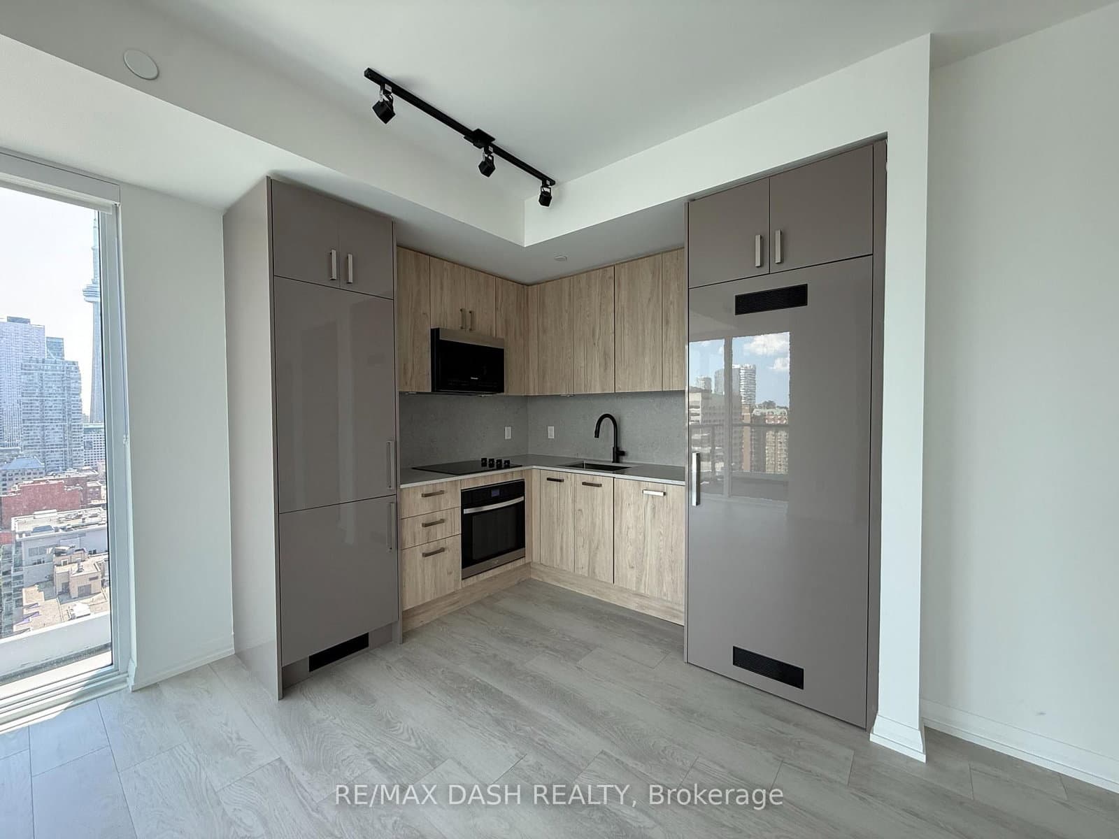 280 Dundas Street W, Unit 2505 thumbnail 21