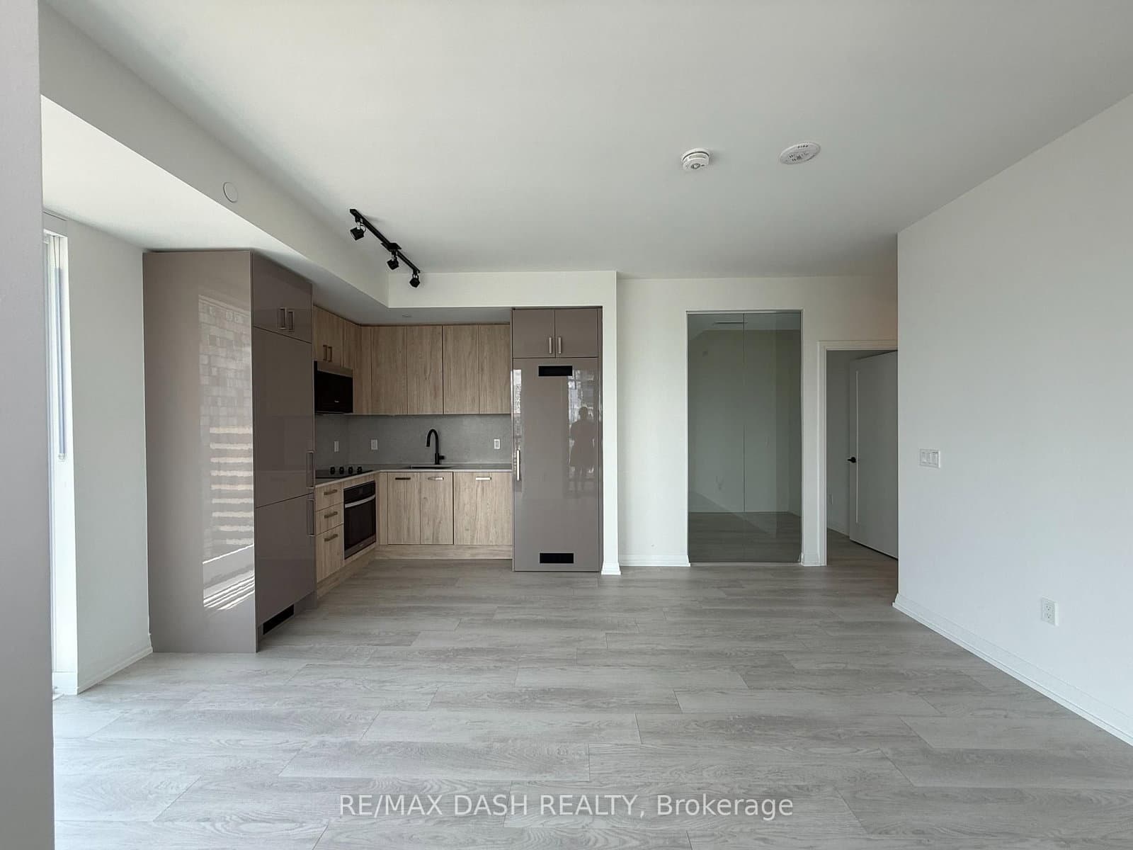 280 Dundas Street W, Unit 2505 thumbnail 31