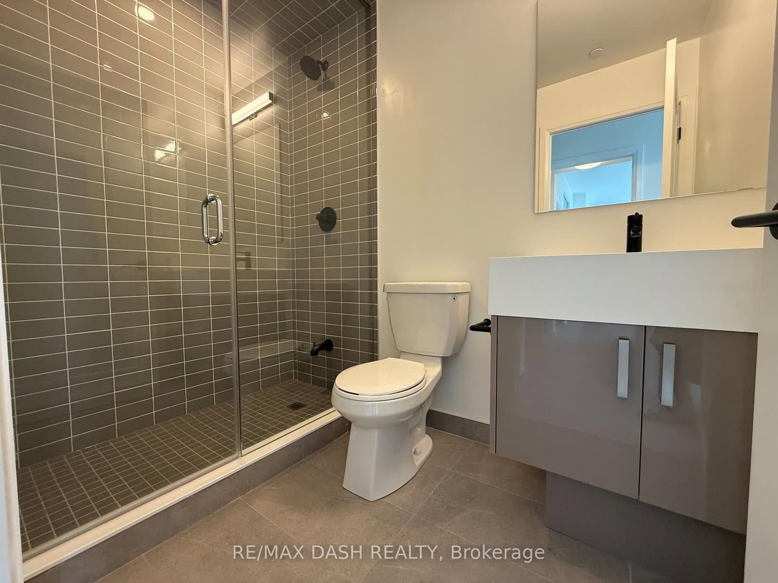 280 Dundas Street W, Unit 2505 thumbnail 8