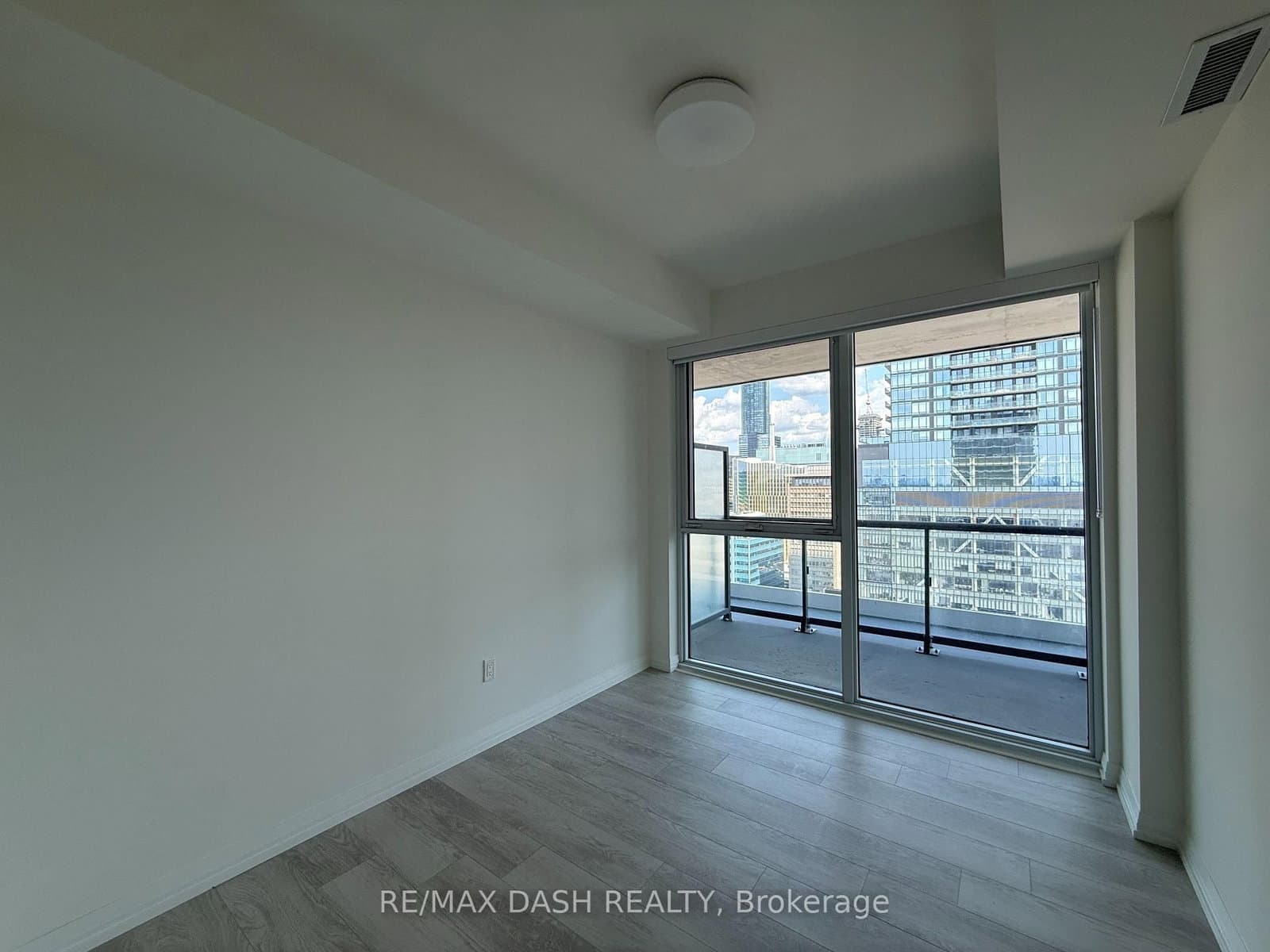 280 Dundas Street W, Unit 2505 thumbnail 9