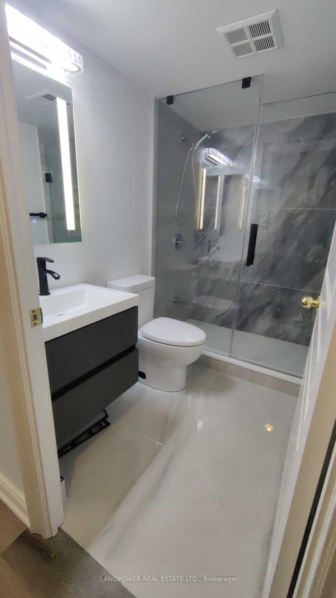 10 Northtown Way, Unit 906 thumbnail 6