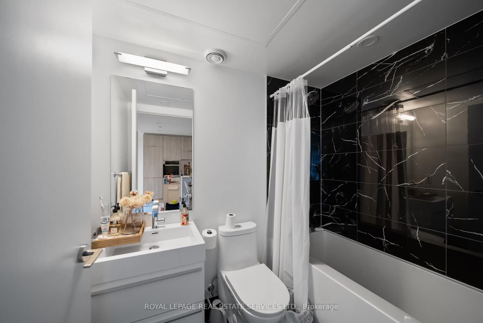 39 Roehampton Avenue, Unit 4207 thumbnail 11