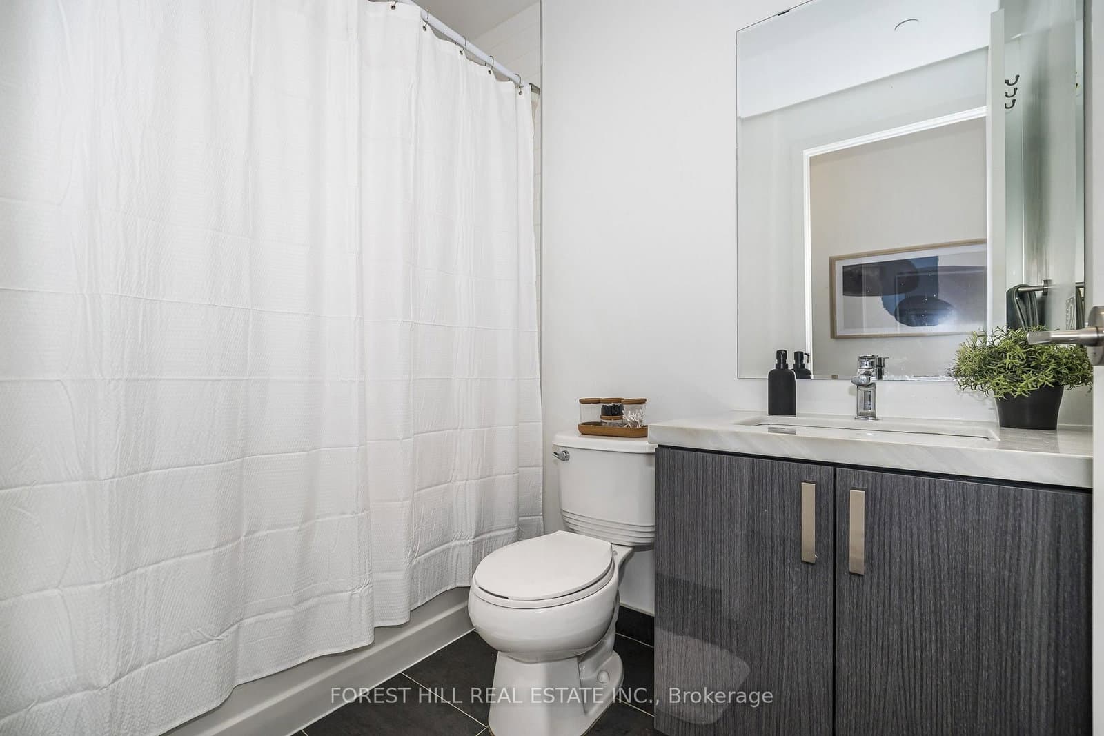 501 St Clair Avenue W, Unit 202 thumbnail 20
