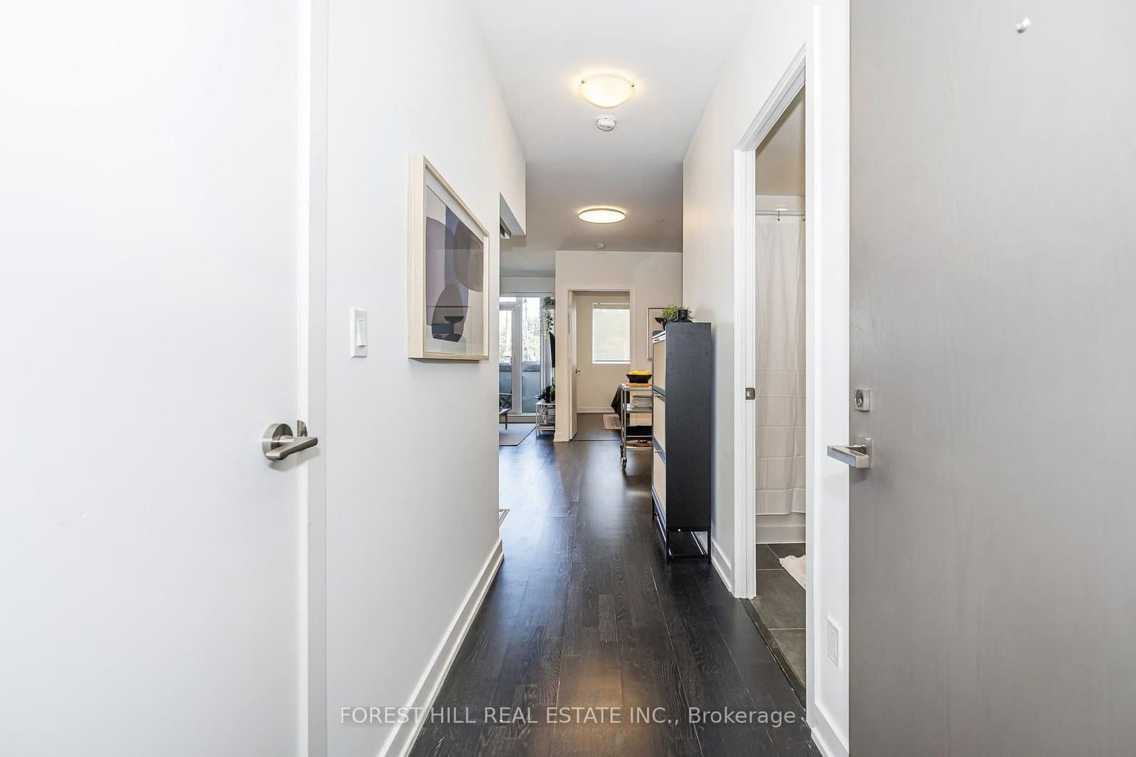 501 St Clair Avenue W, Unit 202 thumbnail 3