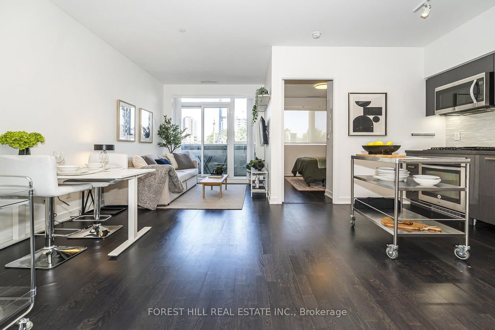501 St Clair Avenue W, Unit 202 thumbnail 5
