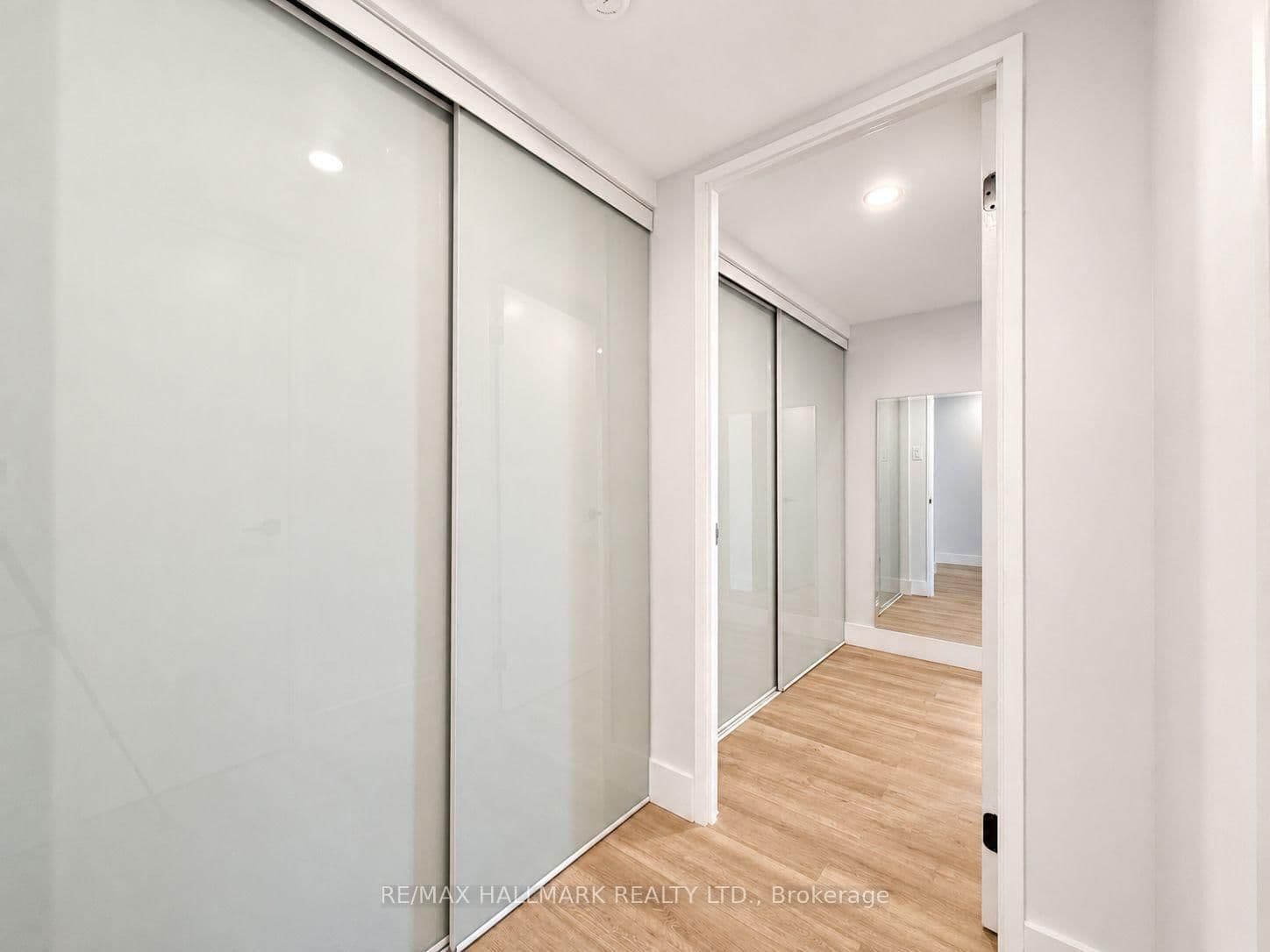 95 Lombard Street, Unit 805 thumbnail 17