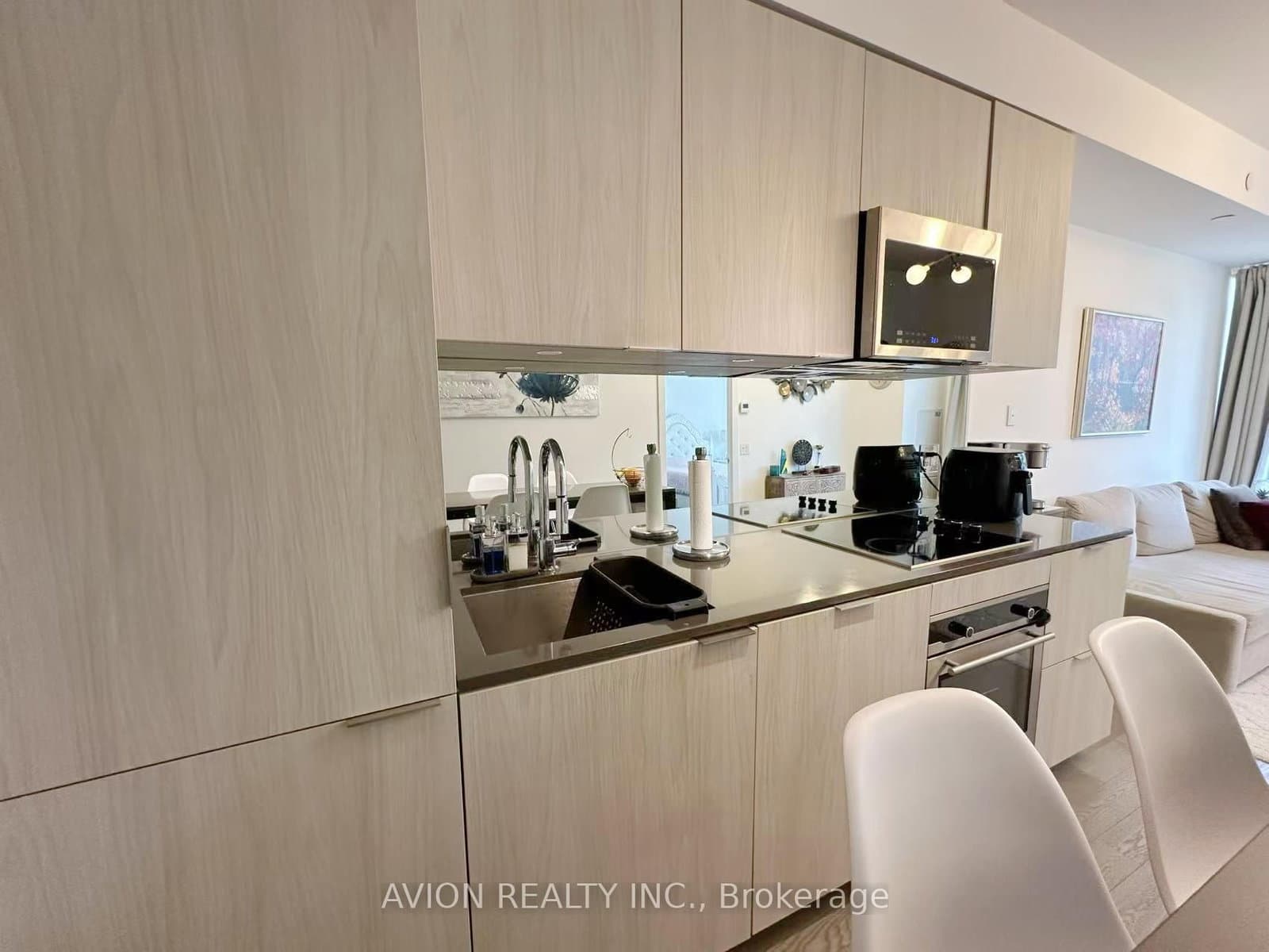 609 Avenue Road, Unit 606 thumbnail 3