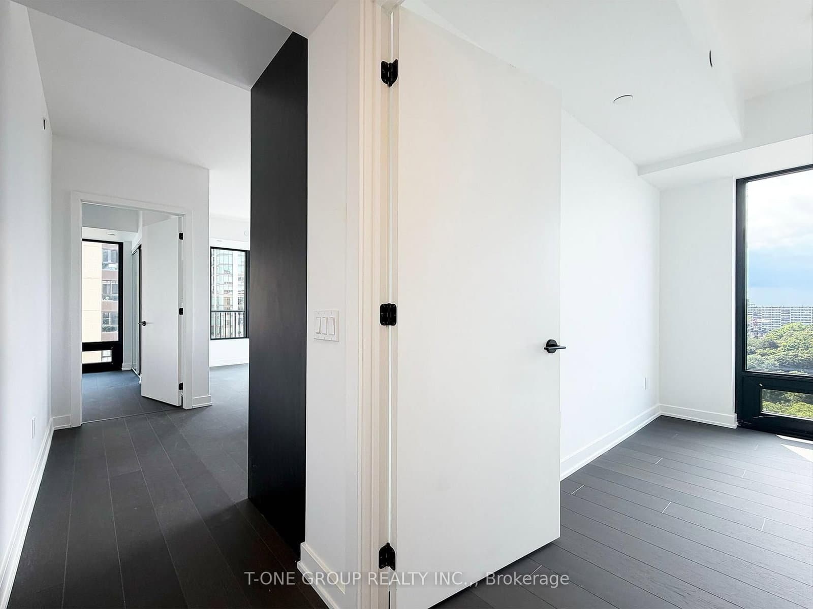 91 Montclair Avenue, Unit 1706 thumbnail 10