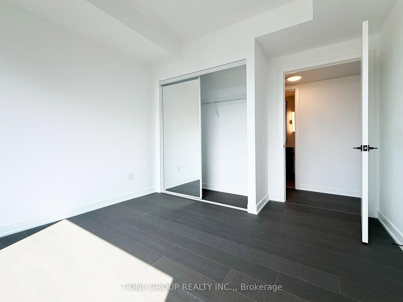 91 Montclair Avenue, Unit 1706 thumbnail 12