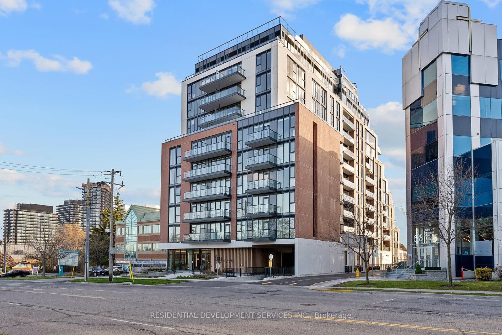 699 Sheppard Avenue E, Unit 1103