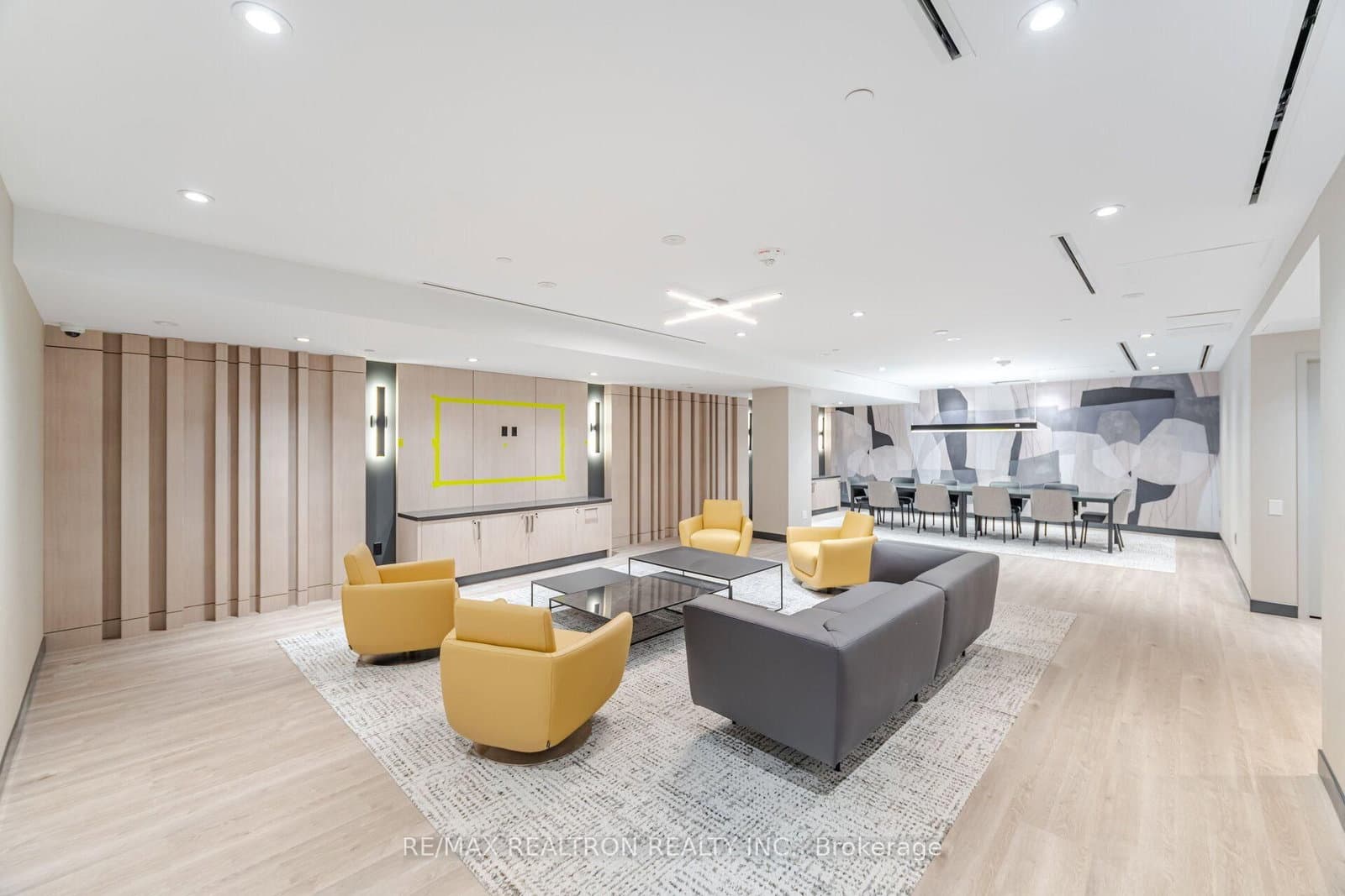 664 Spadina Avenue, Unit 203 thumbnail 21