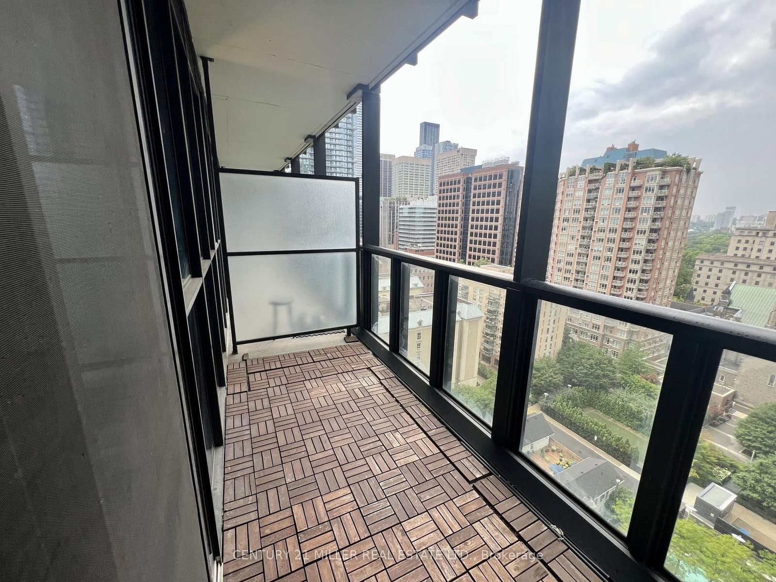101 Charles Street E, Unit 1509 thumbnail 5