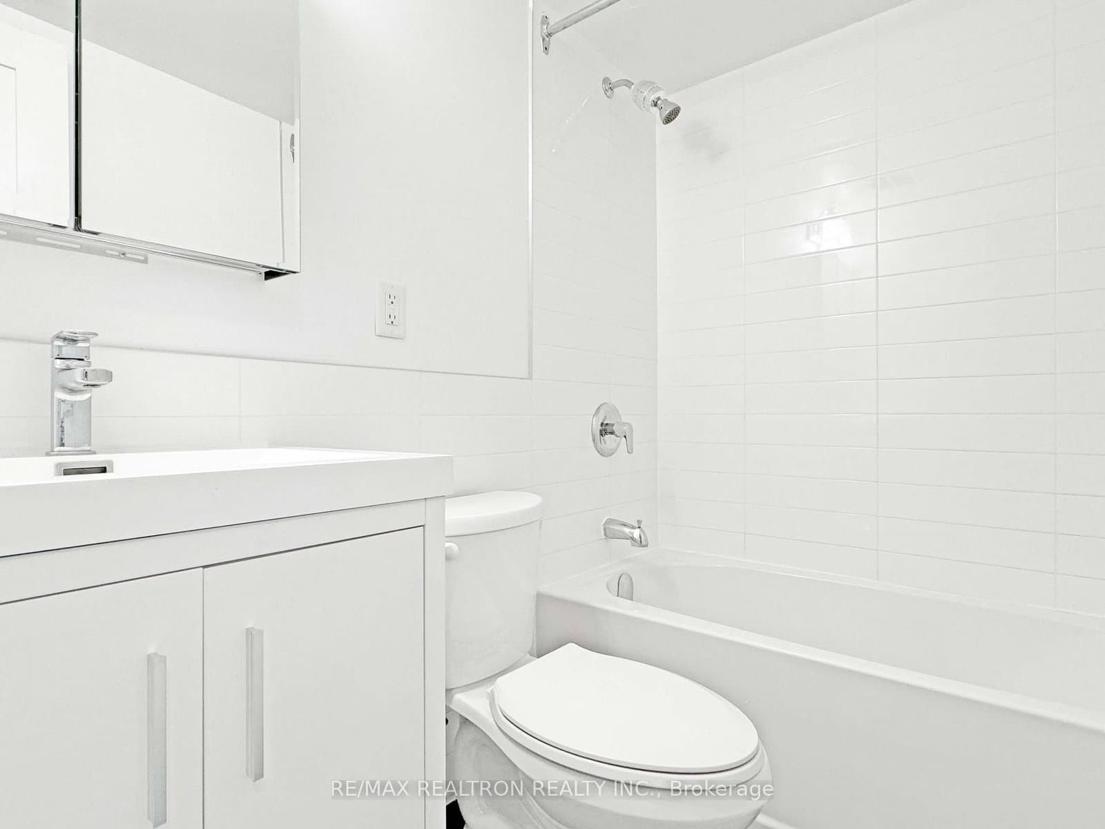 485 Huron Street, Unit 201 thumbnail 12