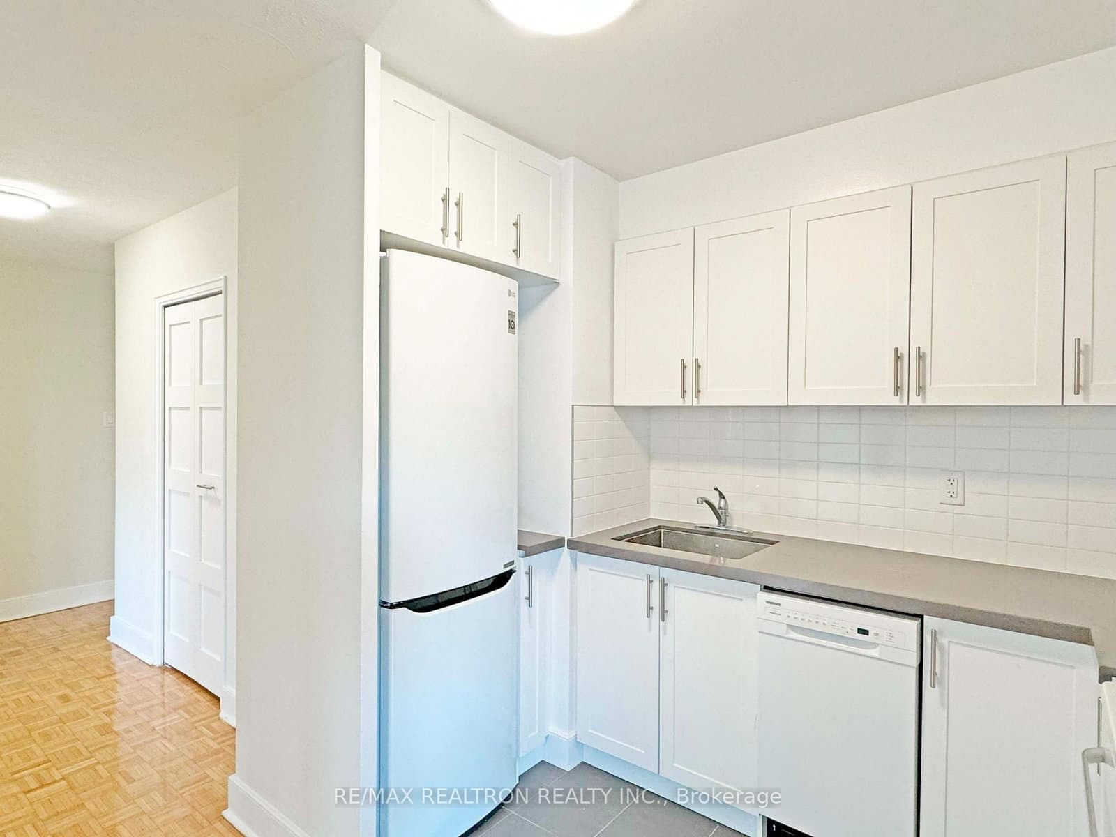 485 Huron Street, Unit 201 thumbnail 6