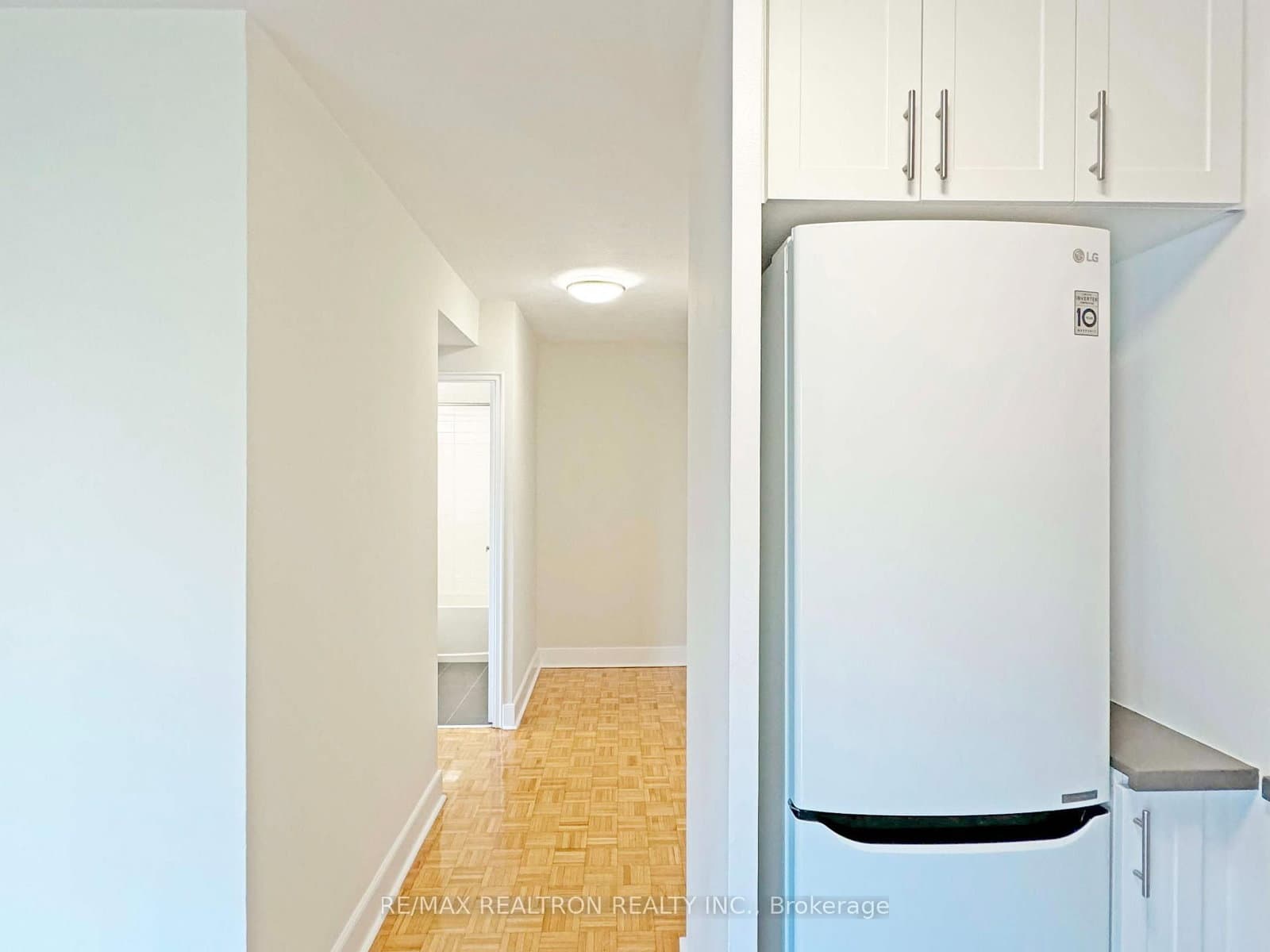 485 Huron Street, Unit 201 thumbnail 7