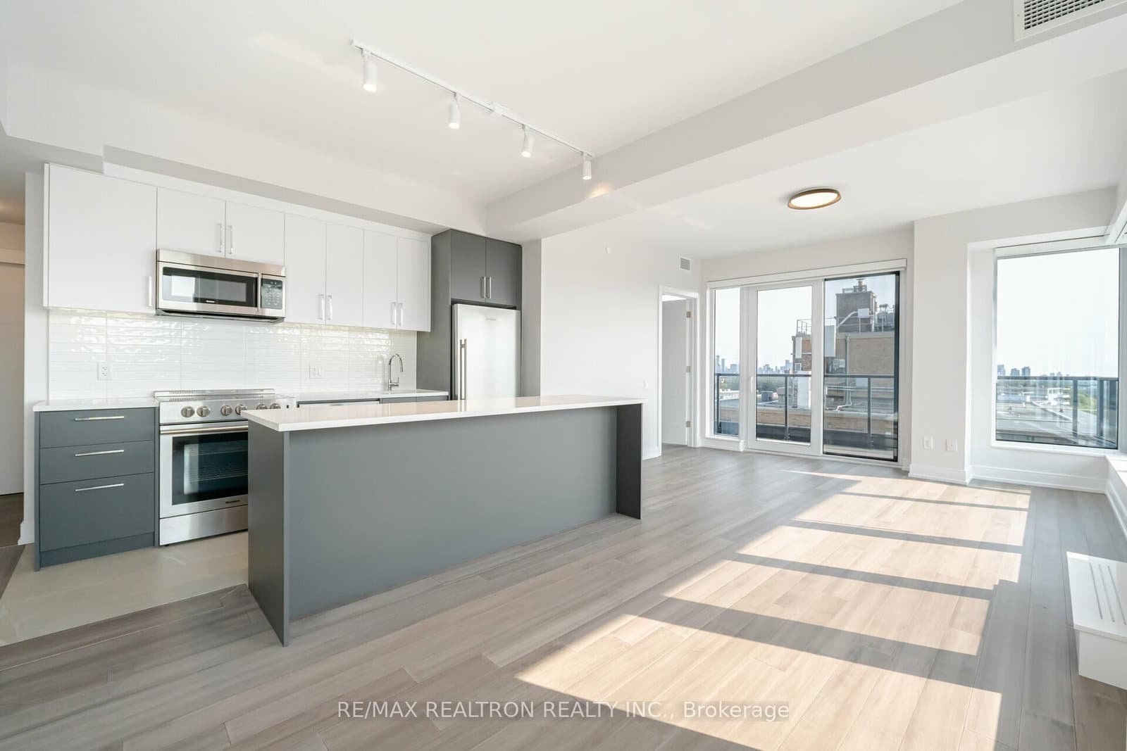 2525 Bathurst Street, Unit 1203 thumbnail 2