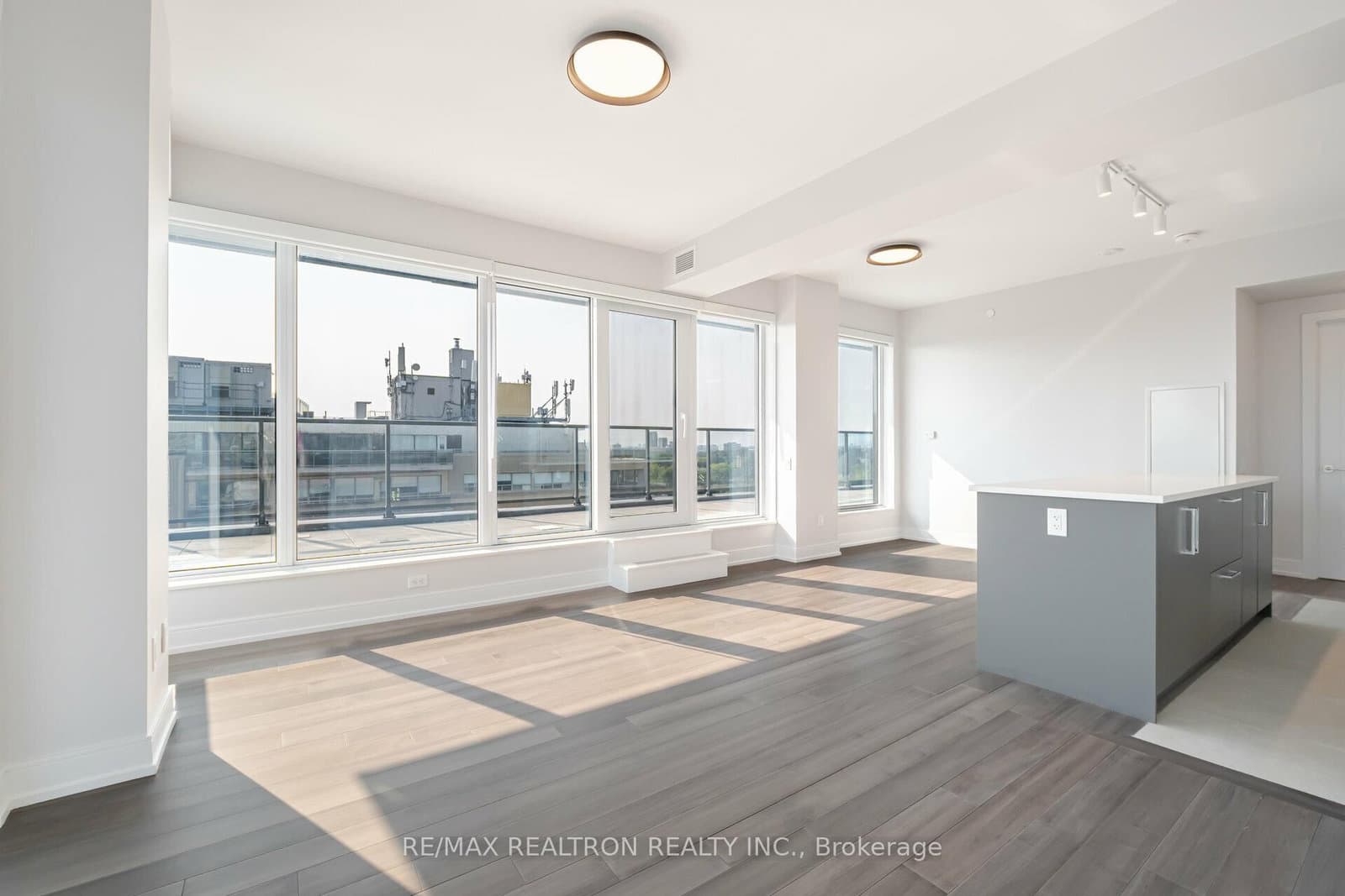 2525 Bathurst Street, Unit 1203 thumbnail 4