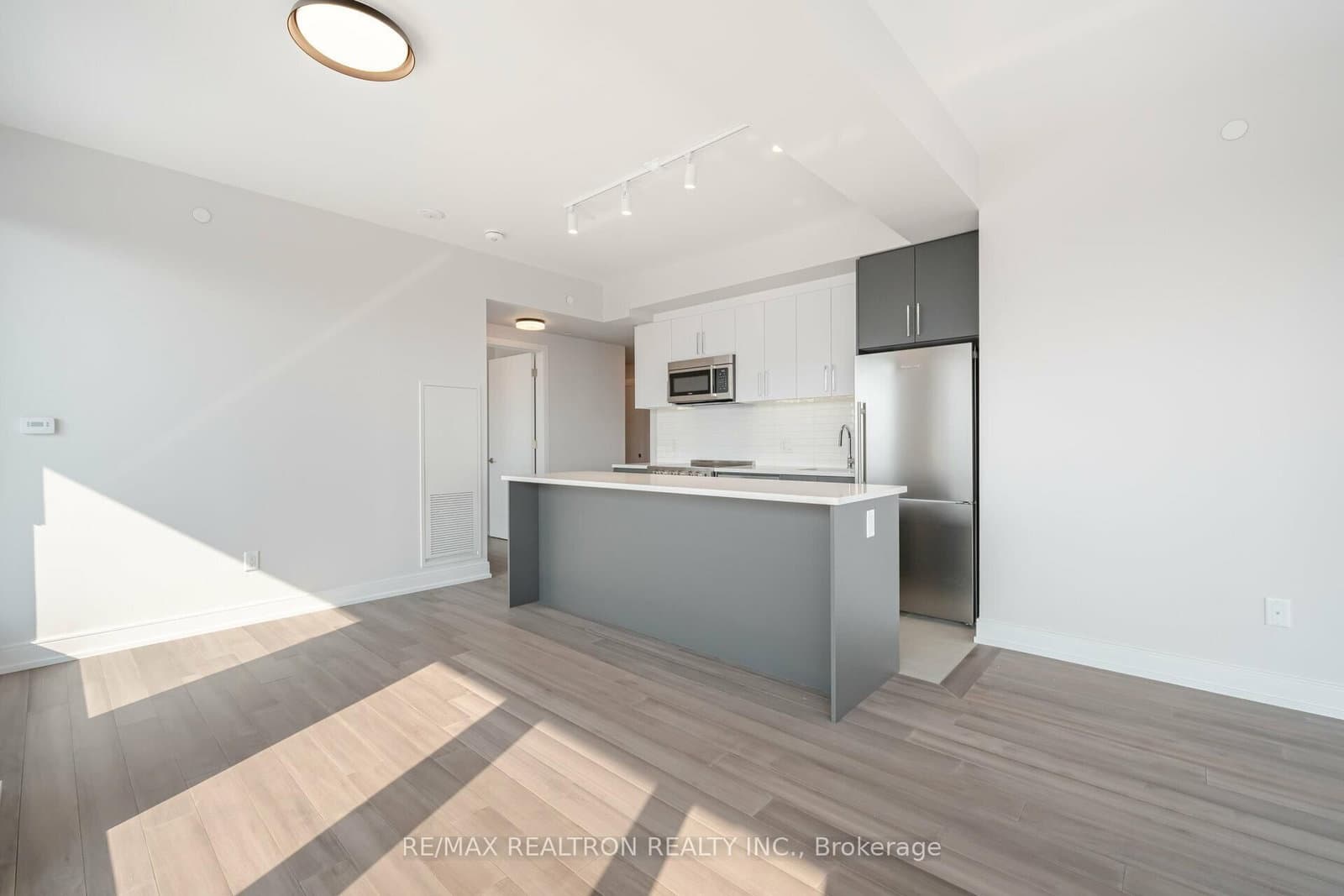 2525 Bathurst Street, Unit 1203 thumbnail 5