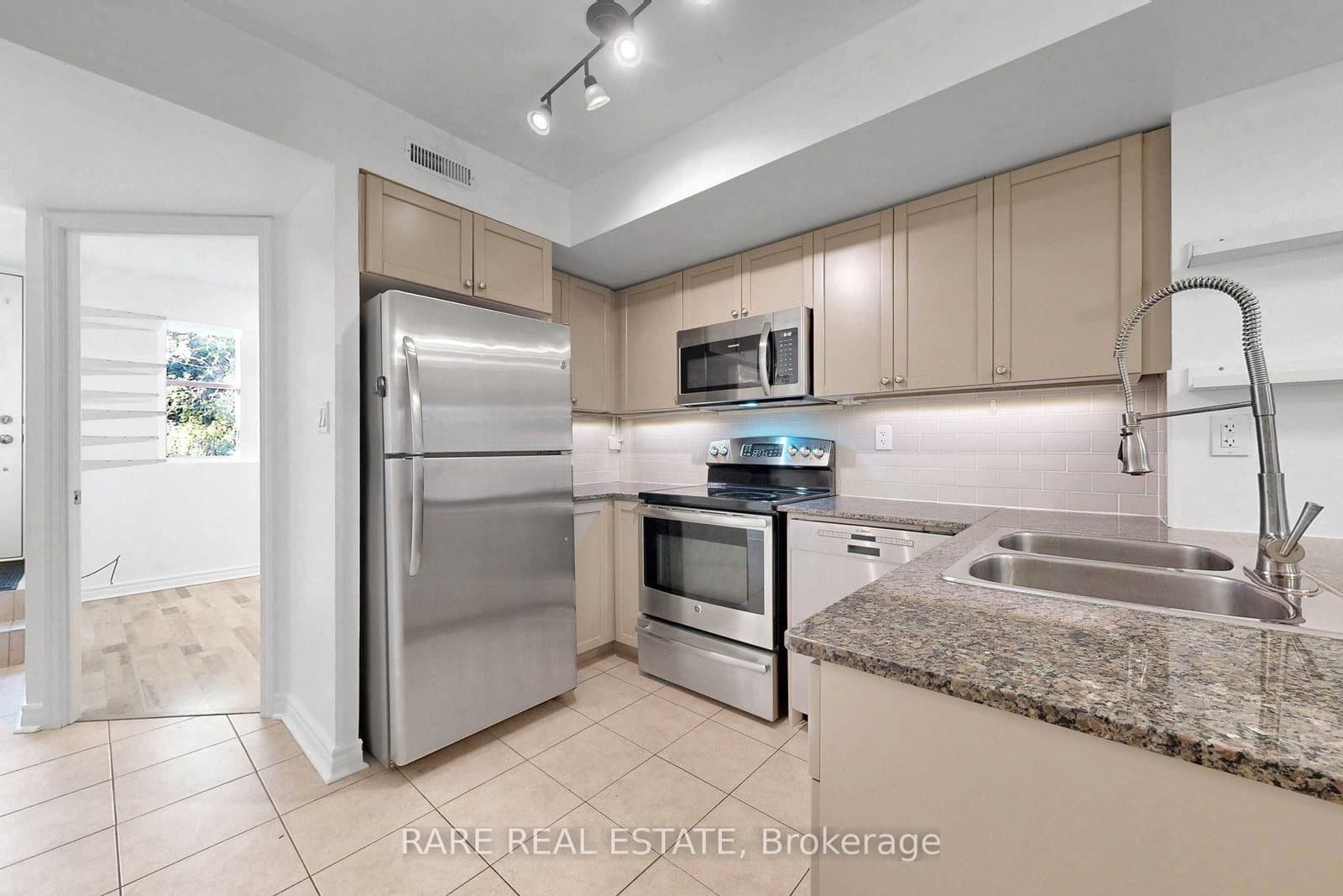 21 Ruttan Street, Unit 140 thumbnail 13
