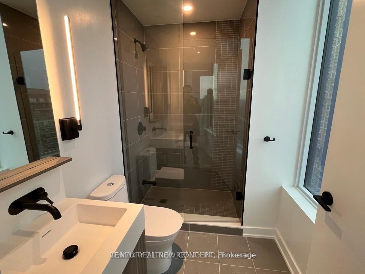 117 Broadway Avenue, Unit 1109 thumbnail 2