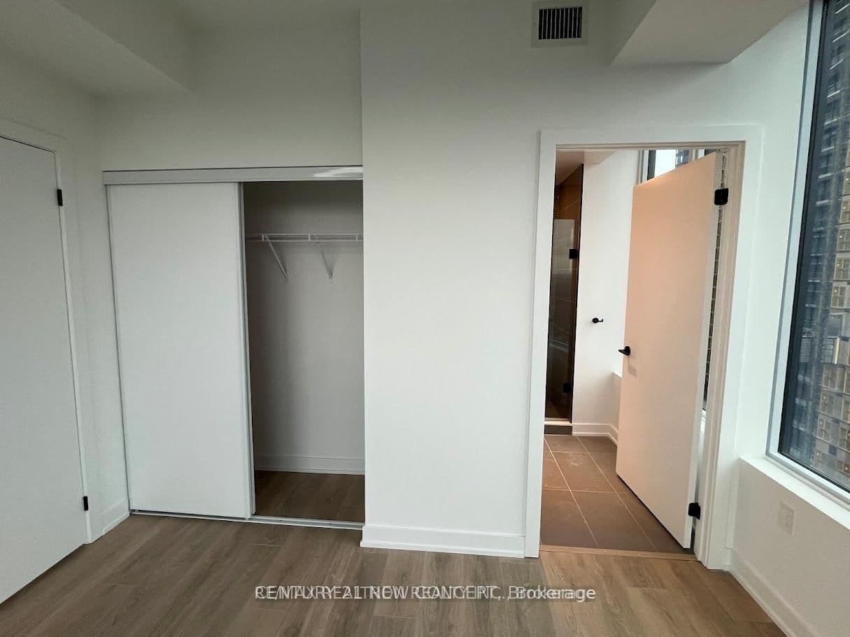 117 Broadway Avenue, Unit 1109 thumbnail 4