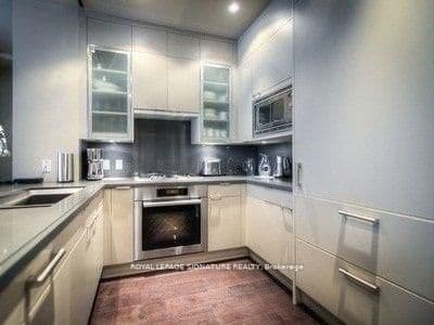 55 Scollard Street, Unit 406 thumbnail 12