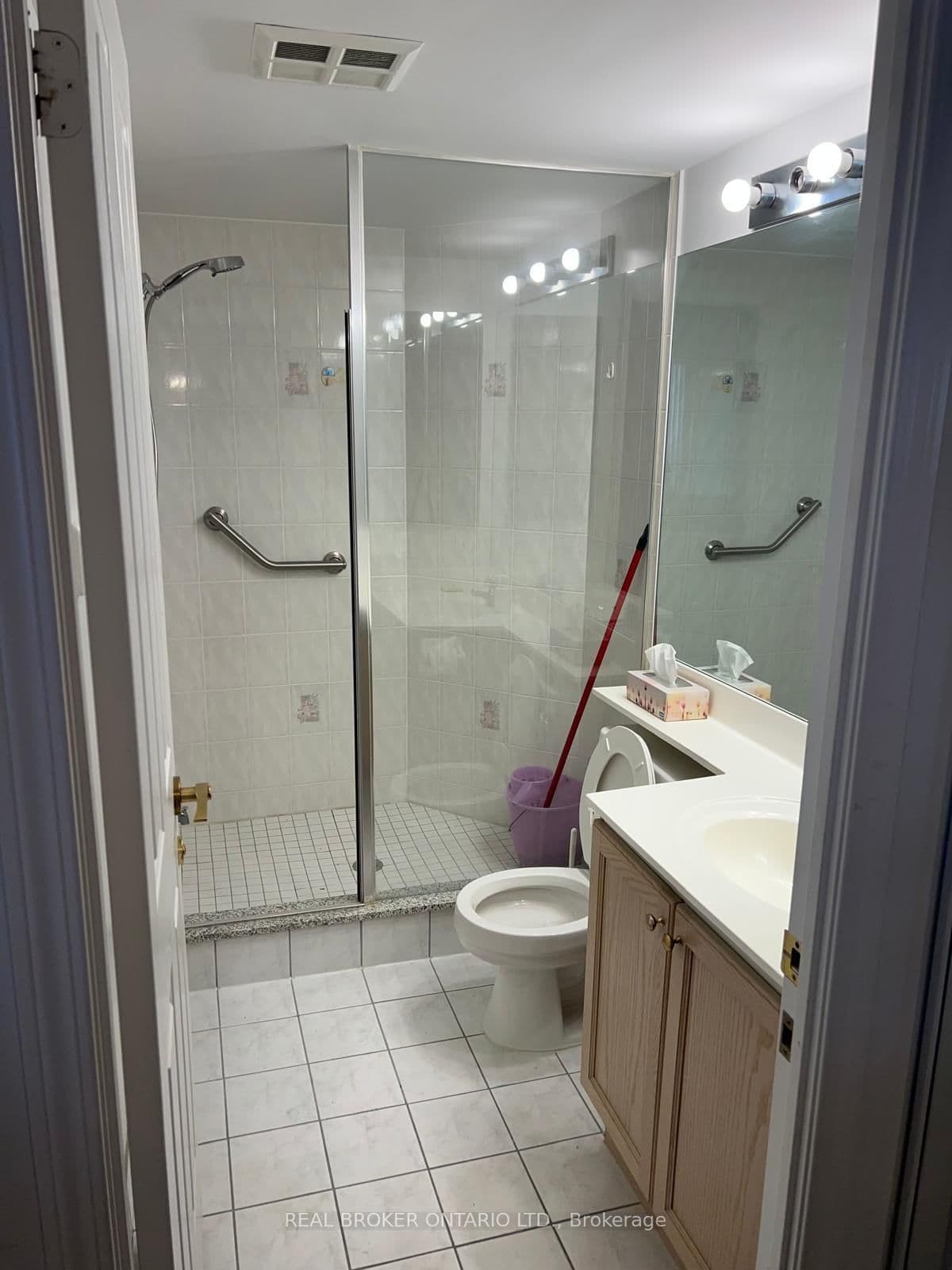 152 St Patrick Street, Unit 1107 thumbnail 5