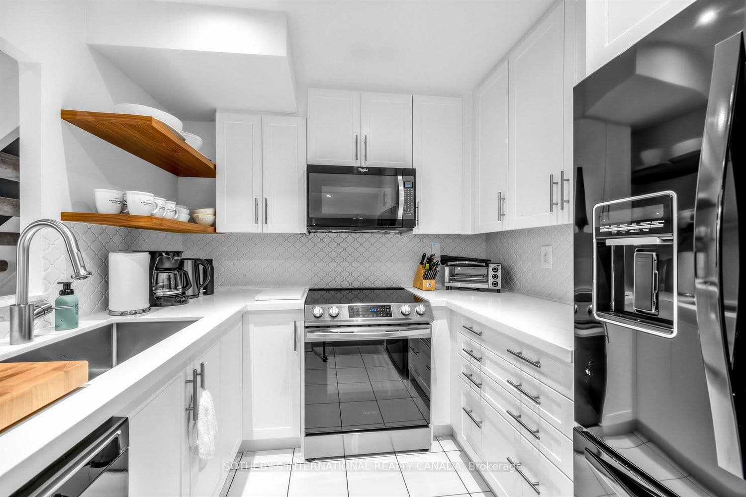 142 Pears Avenue, Unit A10 thumbnail 11