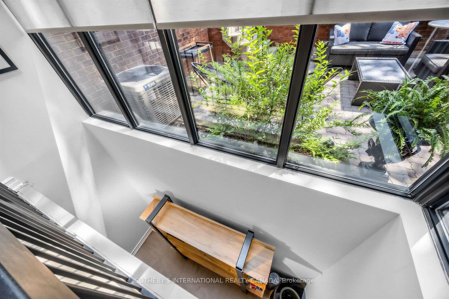 142 Pears Avenue, Unit A10 thumbnail 14