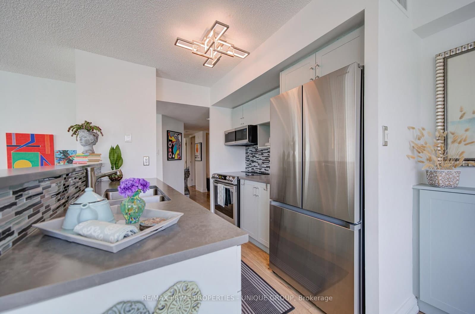97 Lawton Boulevard, Unit 202 thumbnail 12