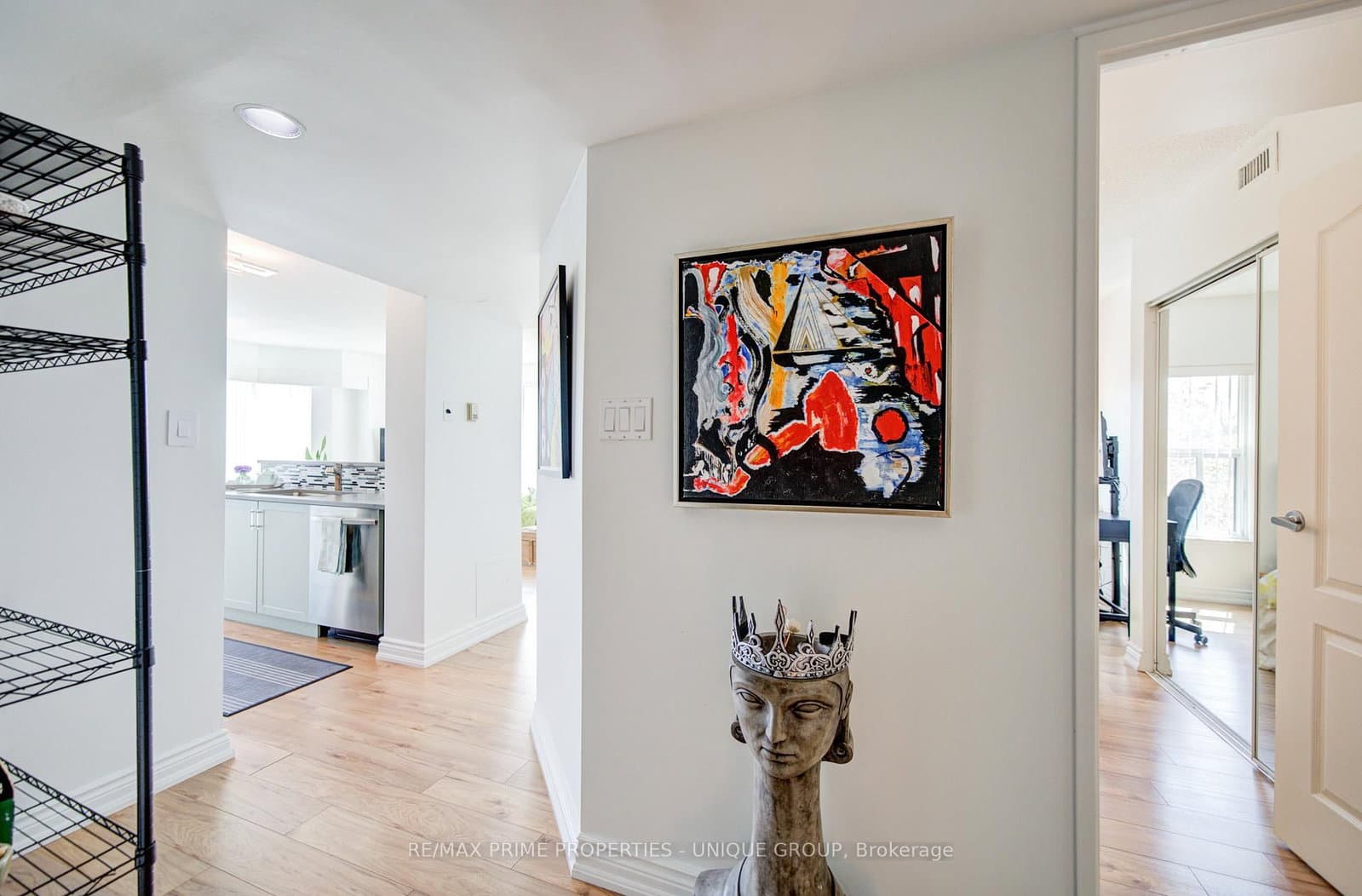 97 Lawton Boulevard, Unit 202 thumbnail 6