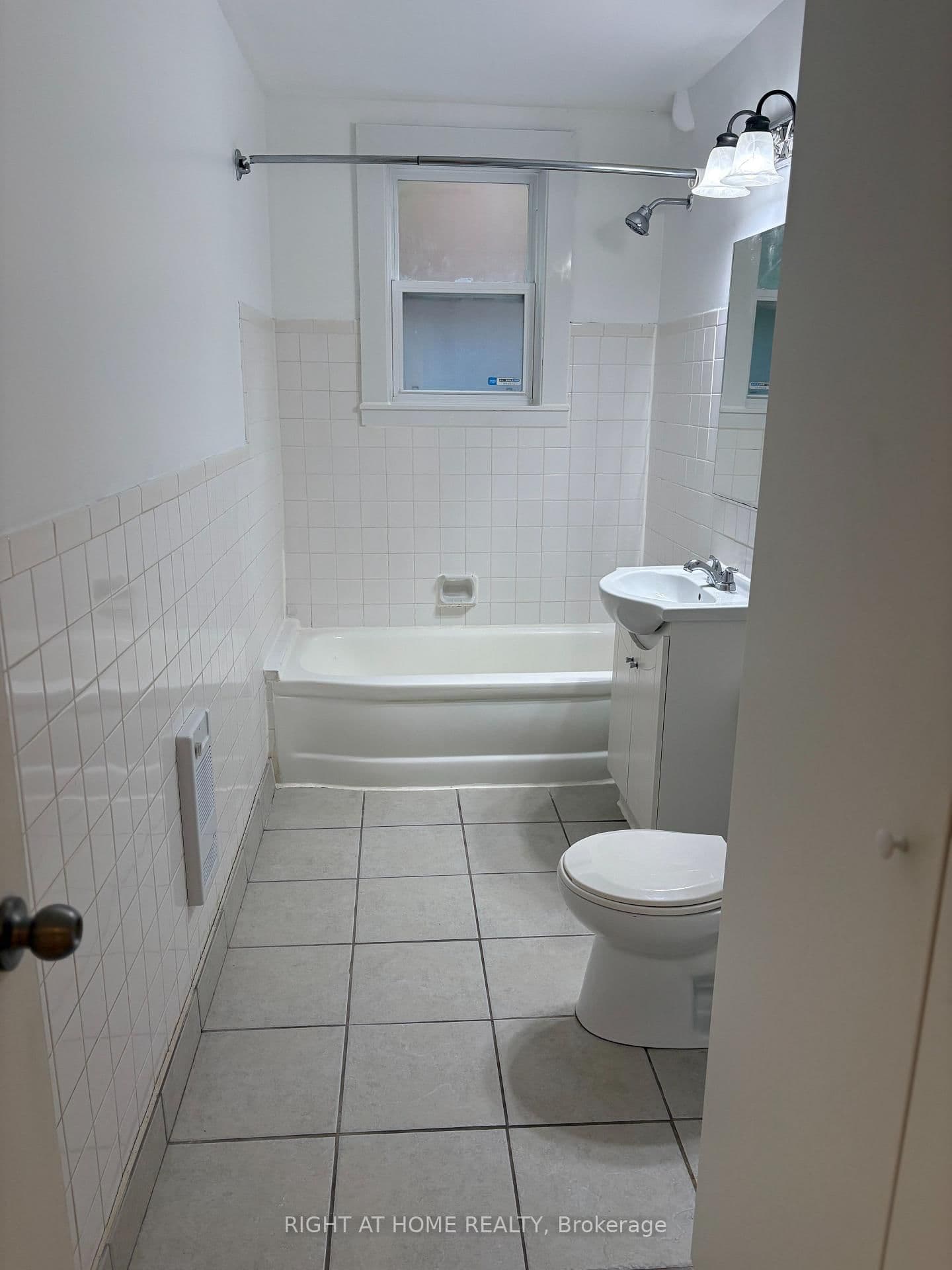 170 Bowood Avenue, Unit one thumbnail 11