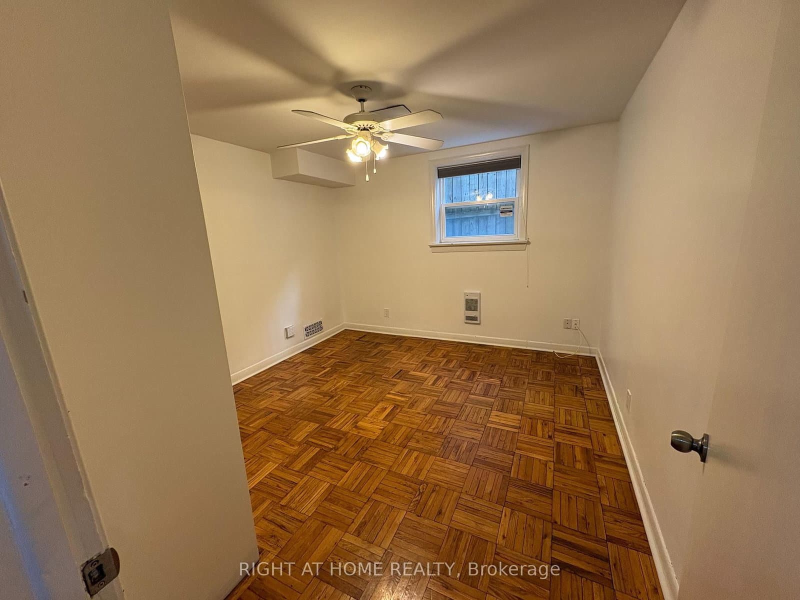 170 Bowood Avenue, Unit one thumbnail 8