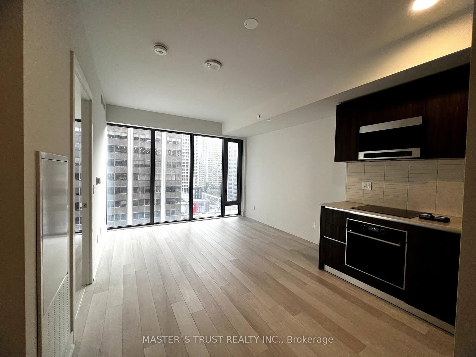 8 Cumberland Street, Unit 1105 - Image 1
