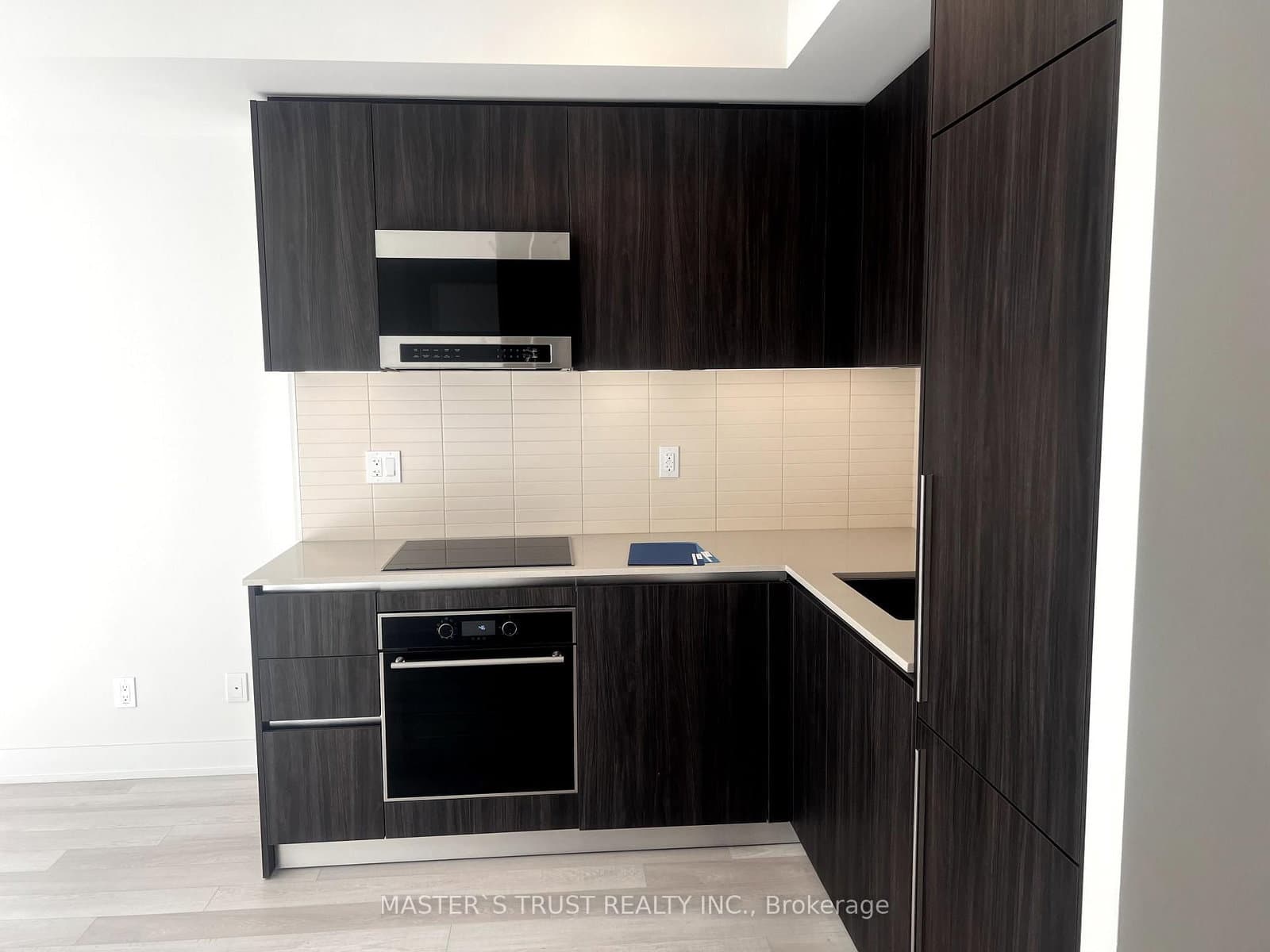 8 Cumberland Street, Unit 1105 thumbnail 2