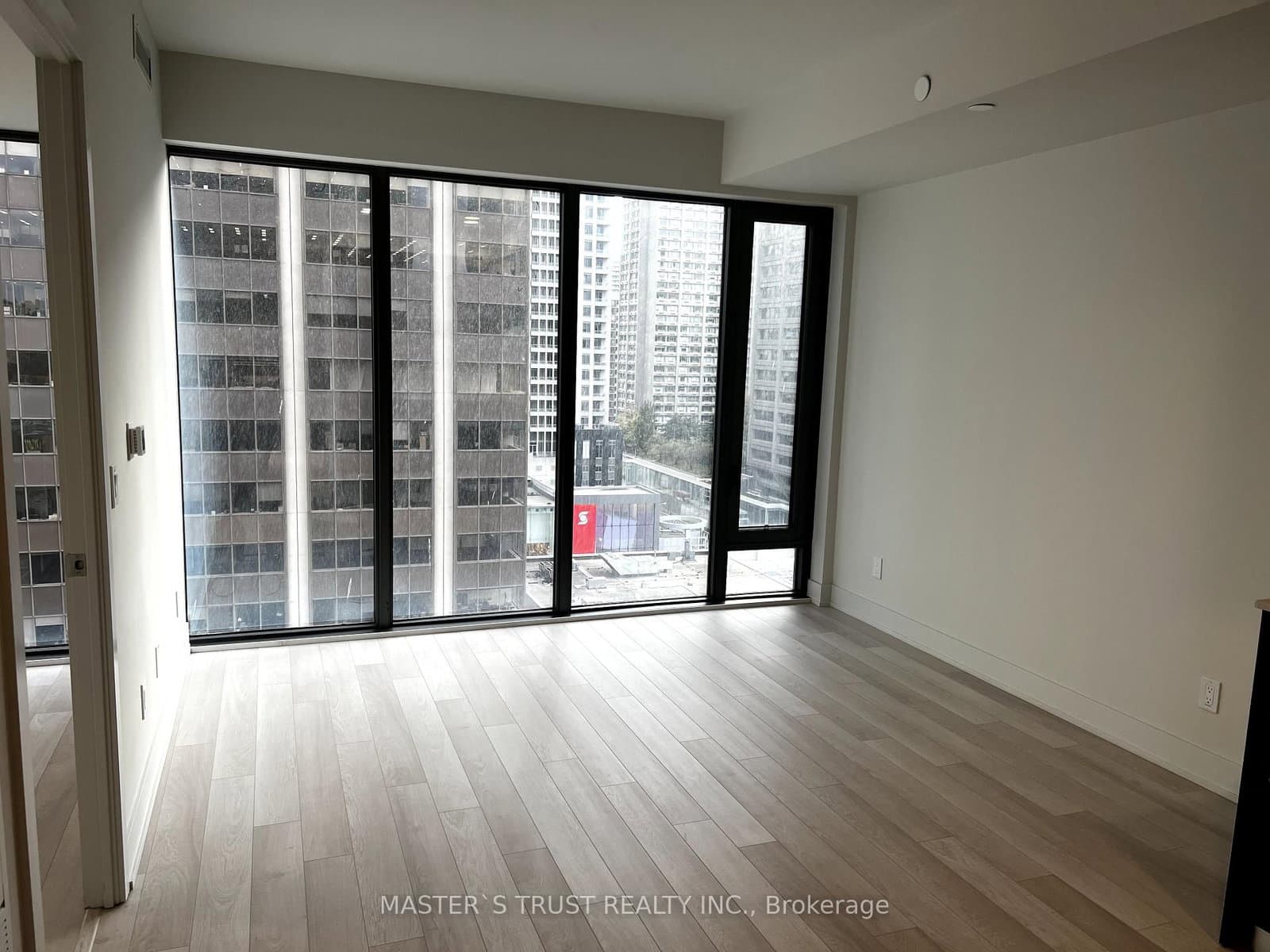 8 Cumberland Street, Unit 1105 thumbnail 5