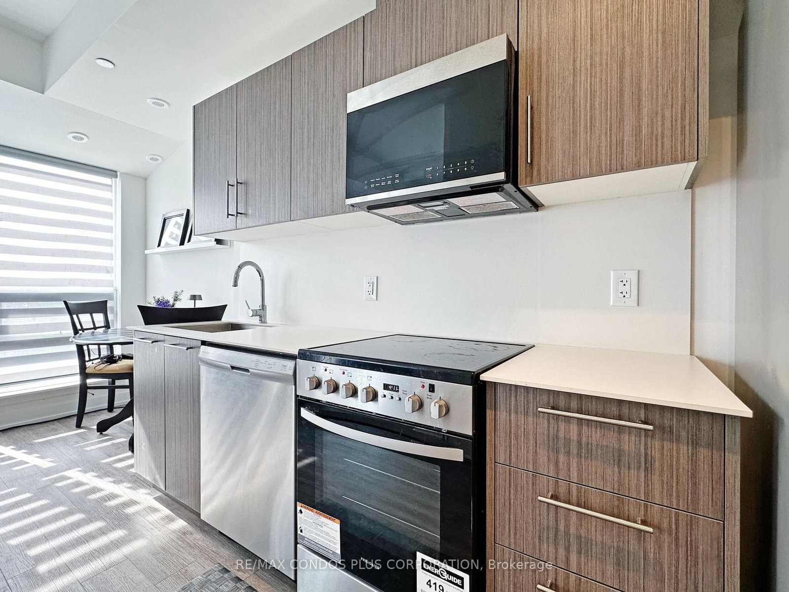 871 Sheppard Avenue W, Unit 9 thumbnail 16
