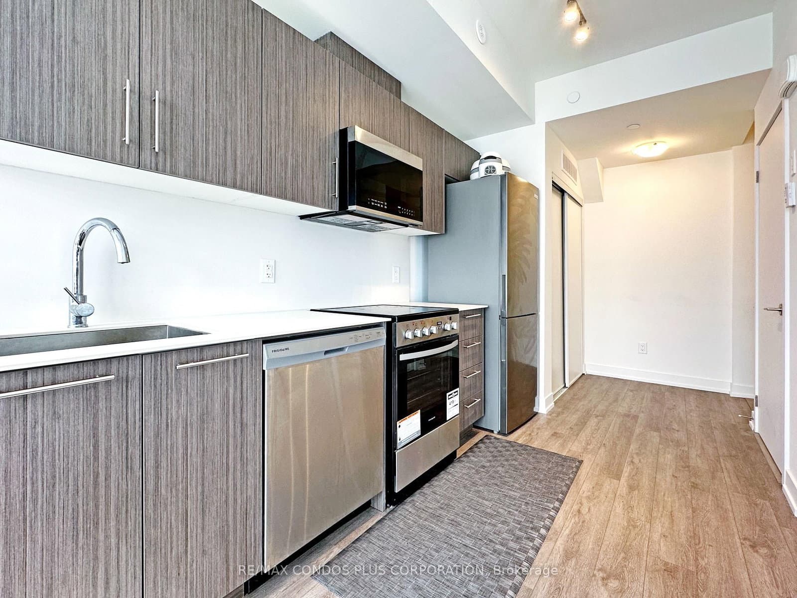 871 Sheppard Avenue W, Unit 9 thumbnail 17