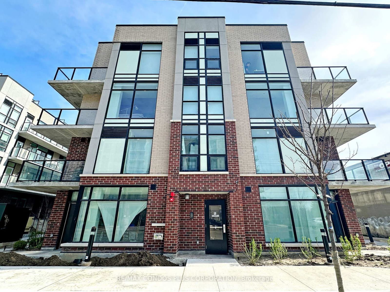871 Sheppard Avenue W, Unit 9 thumbnail 32