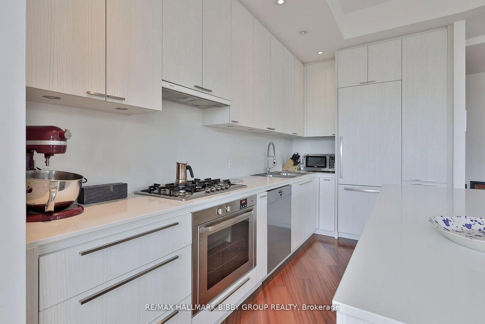 88 Davenport Road, Unit 308 thumbnail 18
