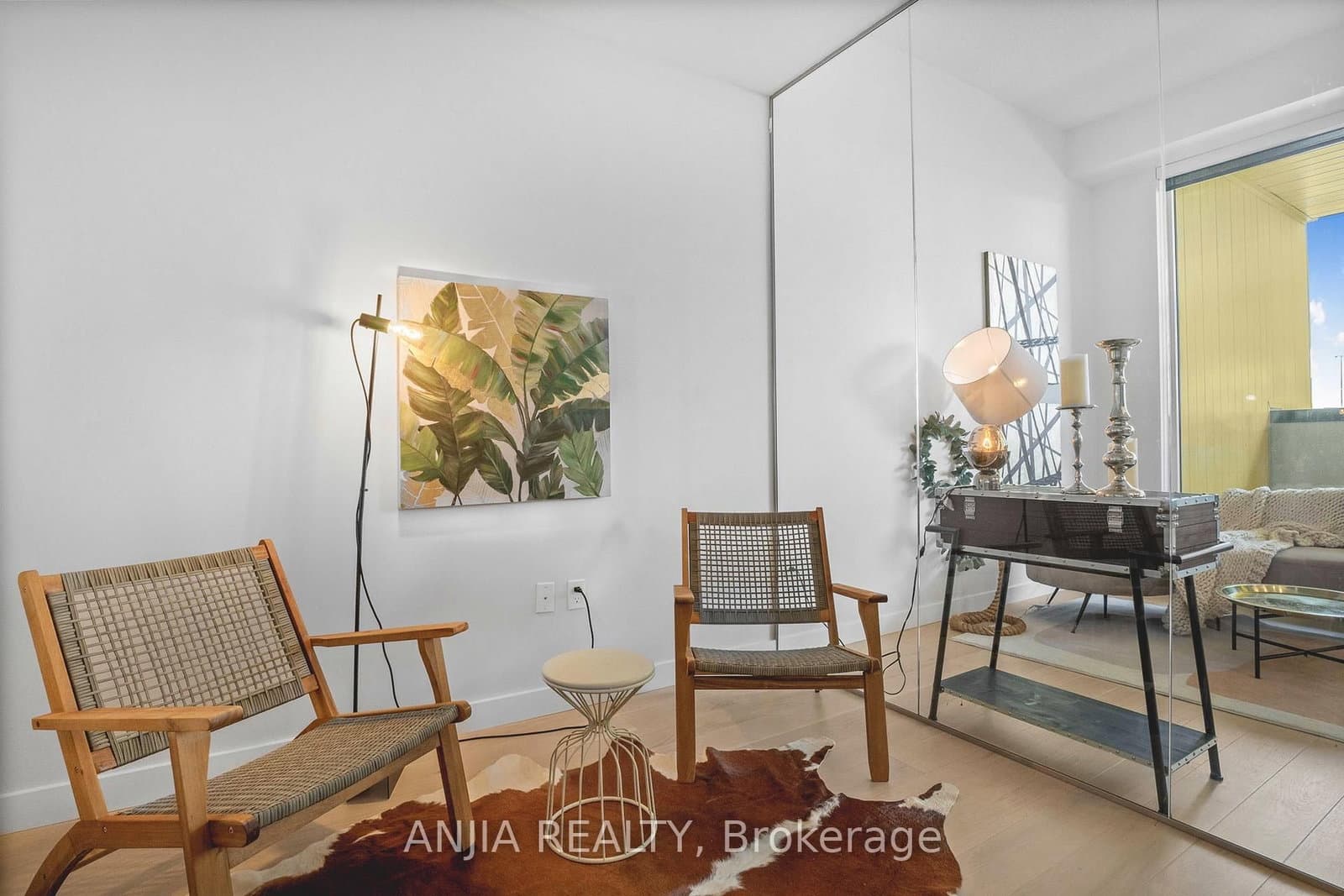 85 McMahon Drive, Unit TH607 thumbnail 17