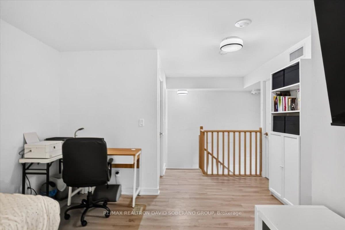 112 Varna Drive thumbnail 15