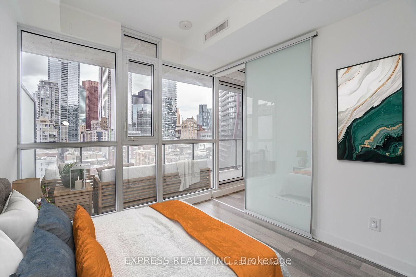290 Adelaide Street W, Unit 1008 thumbnail 14