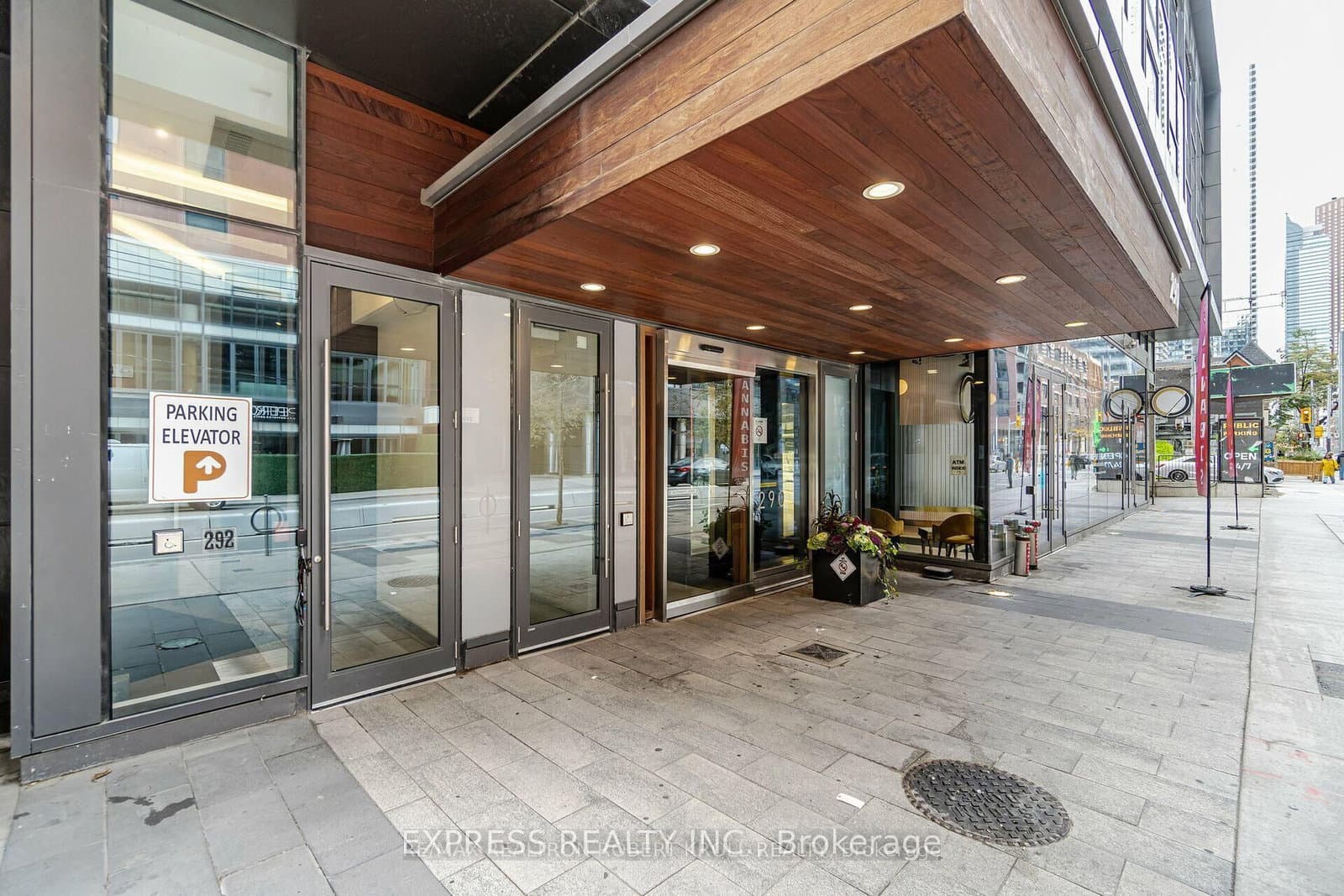 290 Adelaide Street W, Unit 1008 thumbnail 2